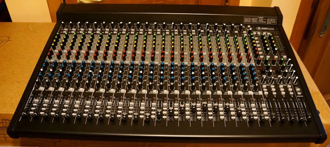 Mackie - 2404VLZ4 Analogue mixer