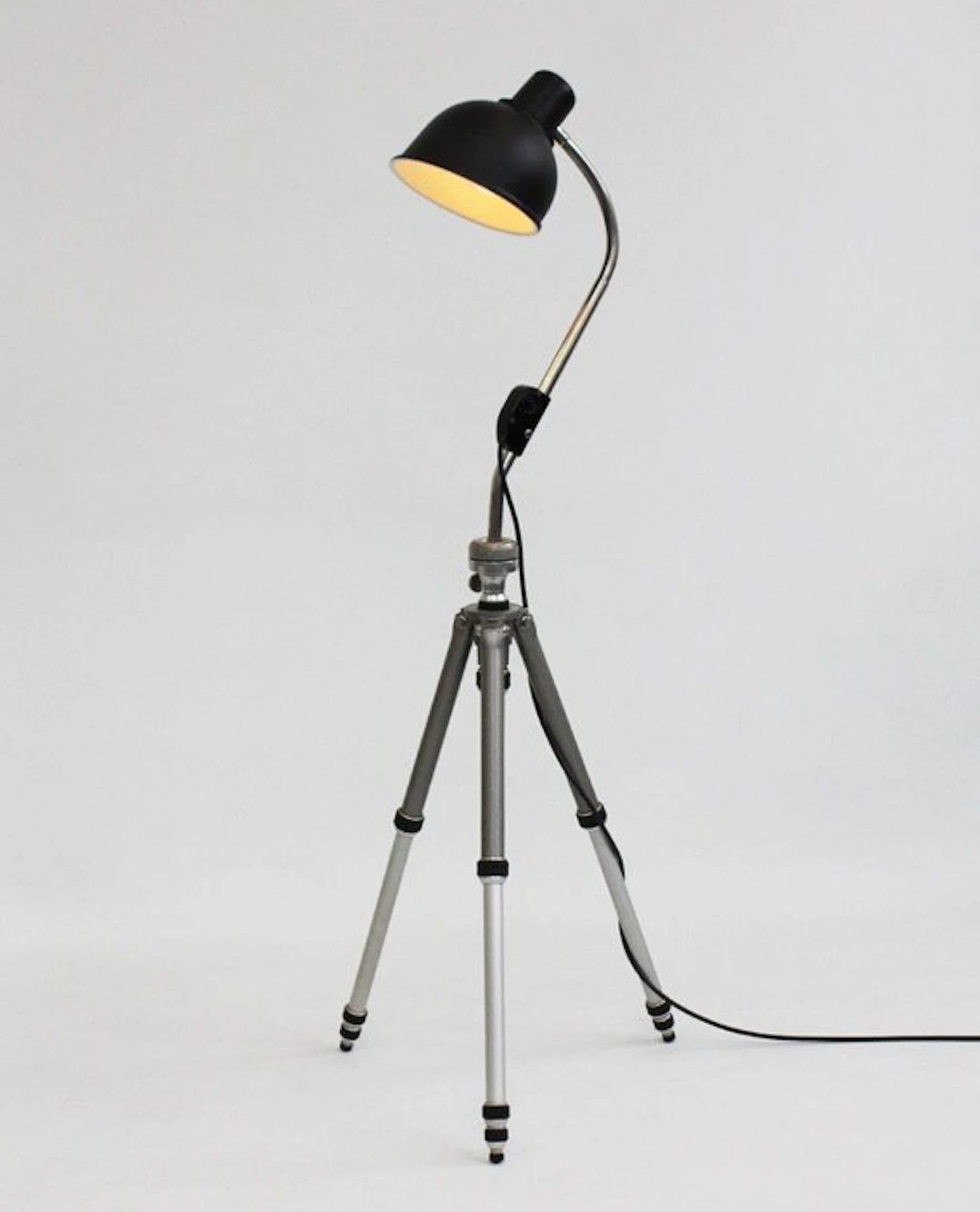 Helion Arnstadt / Gitzo - Tripod floor lamp - Tripod light - Aluminium