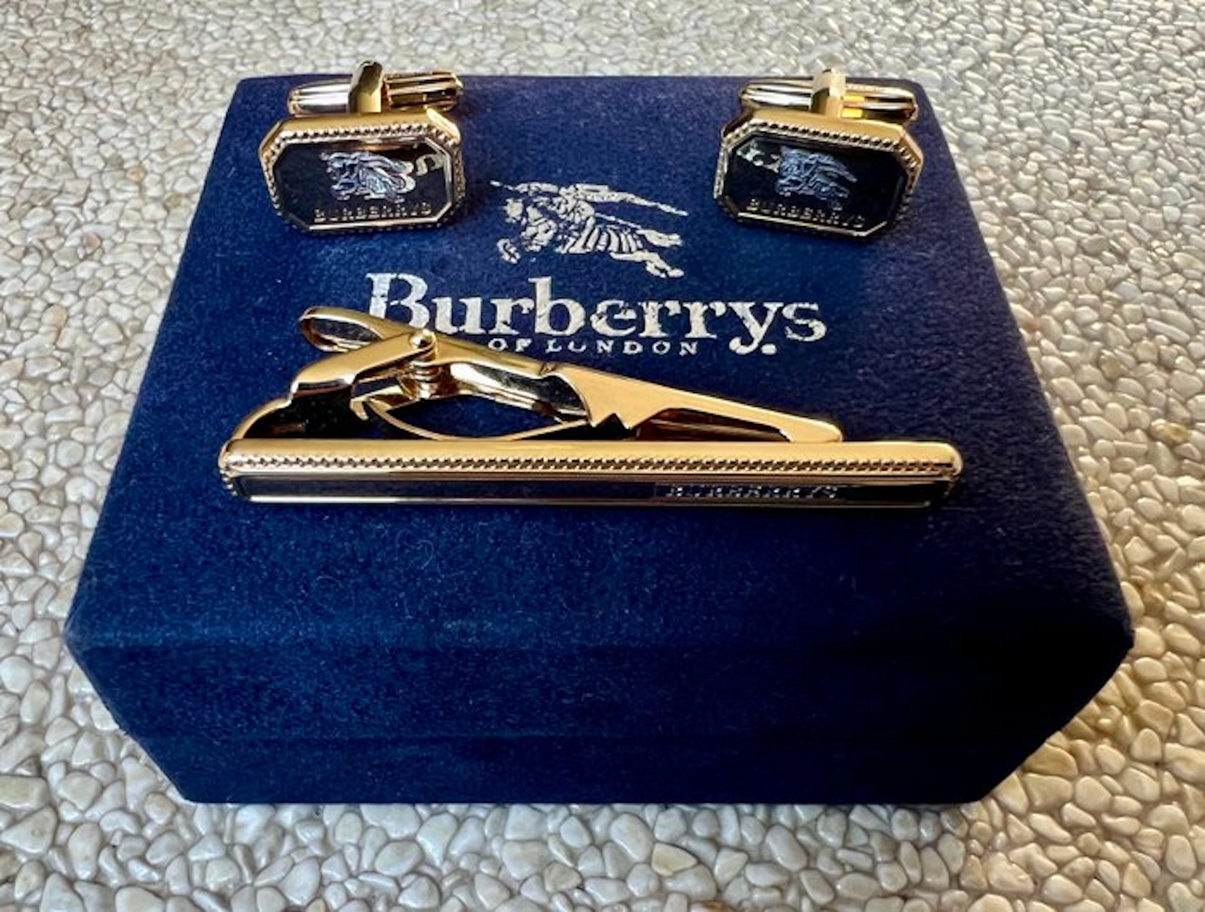 Burberrys - Cufflinks & Tie clip - Equestrian knight - Fashion accessories set