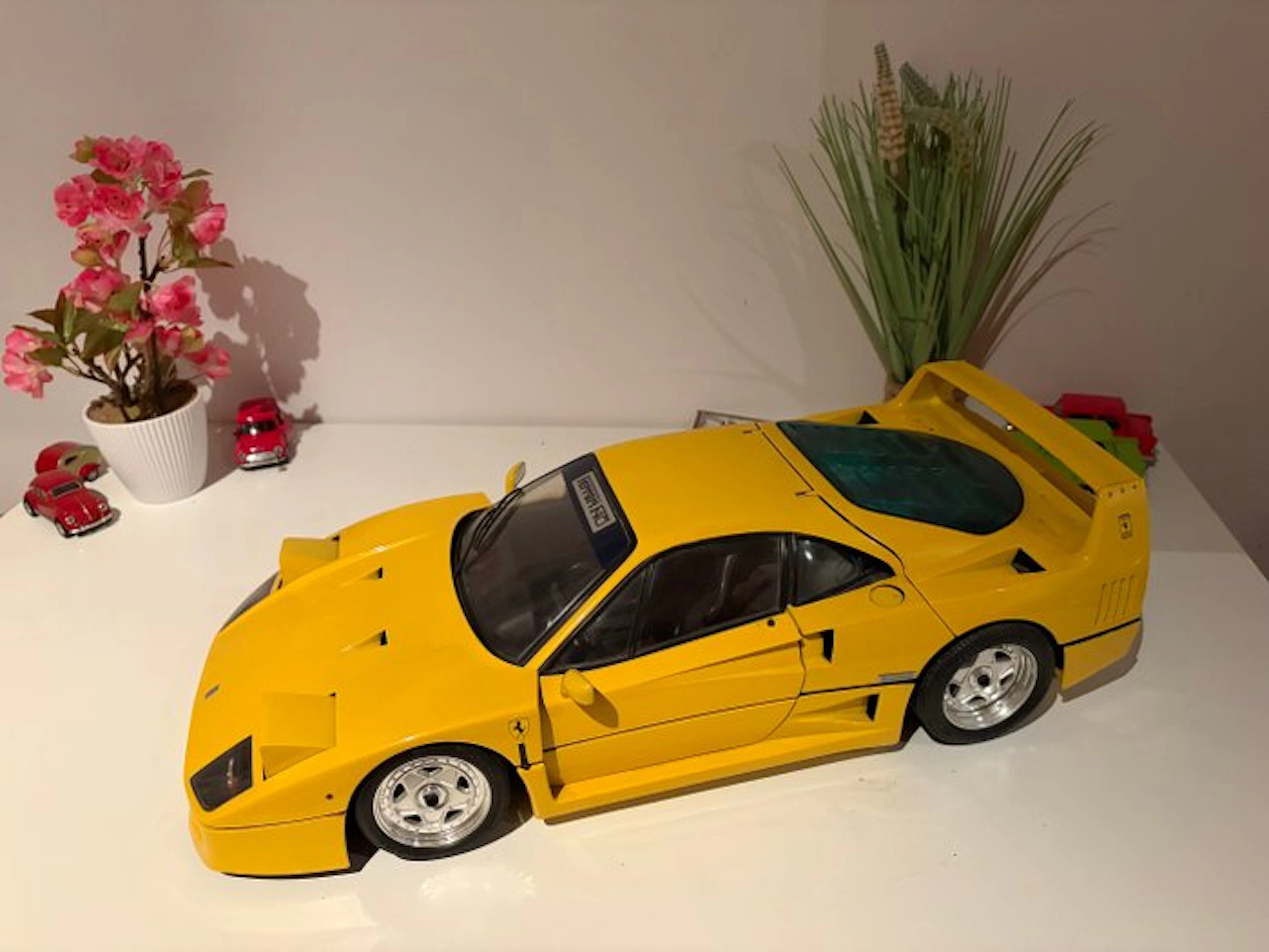 Pocher 1:8 - Model car - Ferrari F40