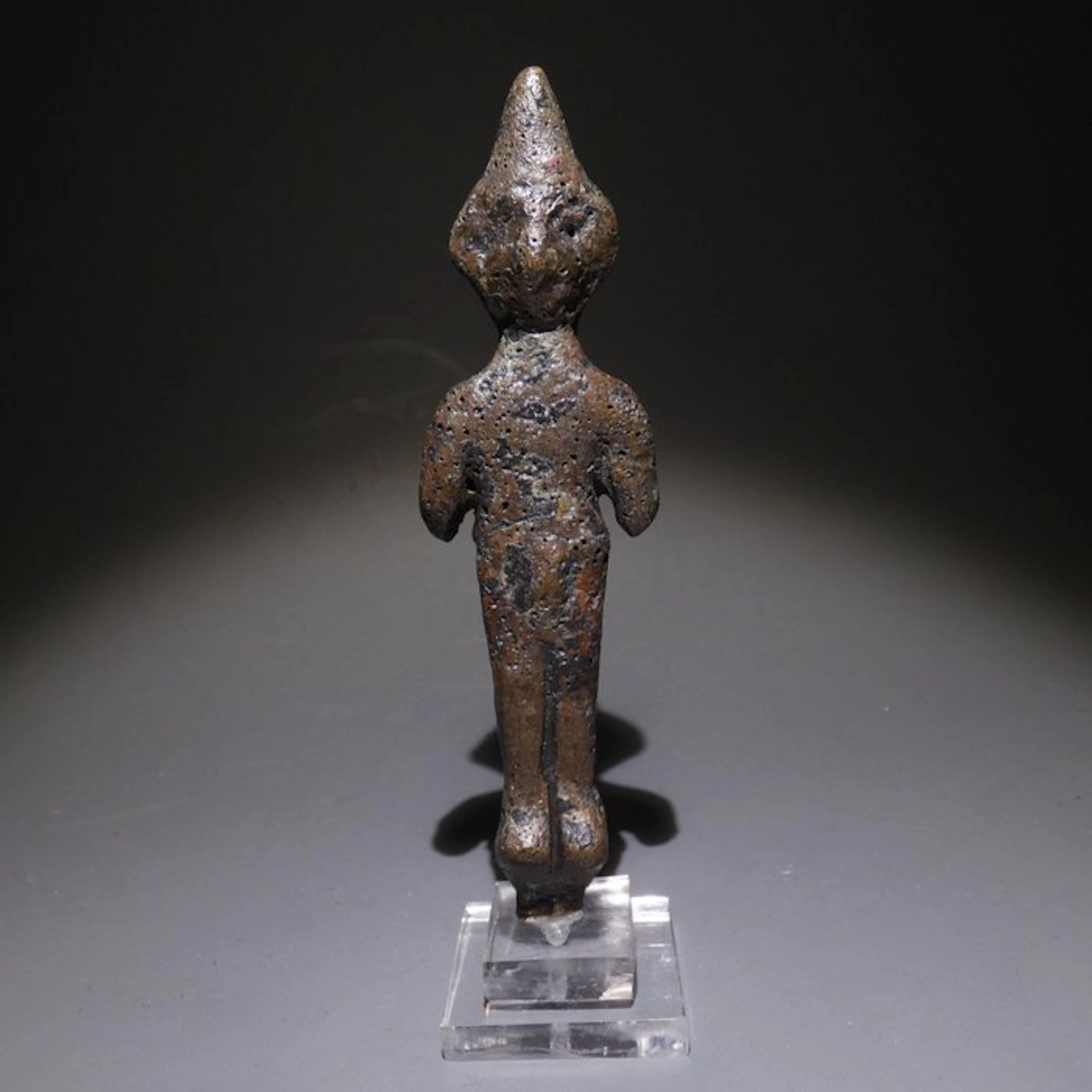 Achaemenid Bronze Important Figure, ex-voto. 9,7 cm H. 5th century BC.