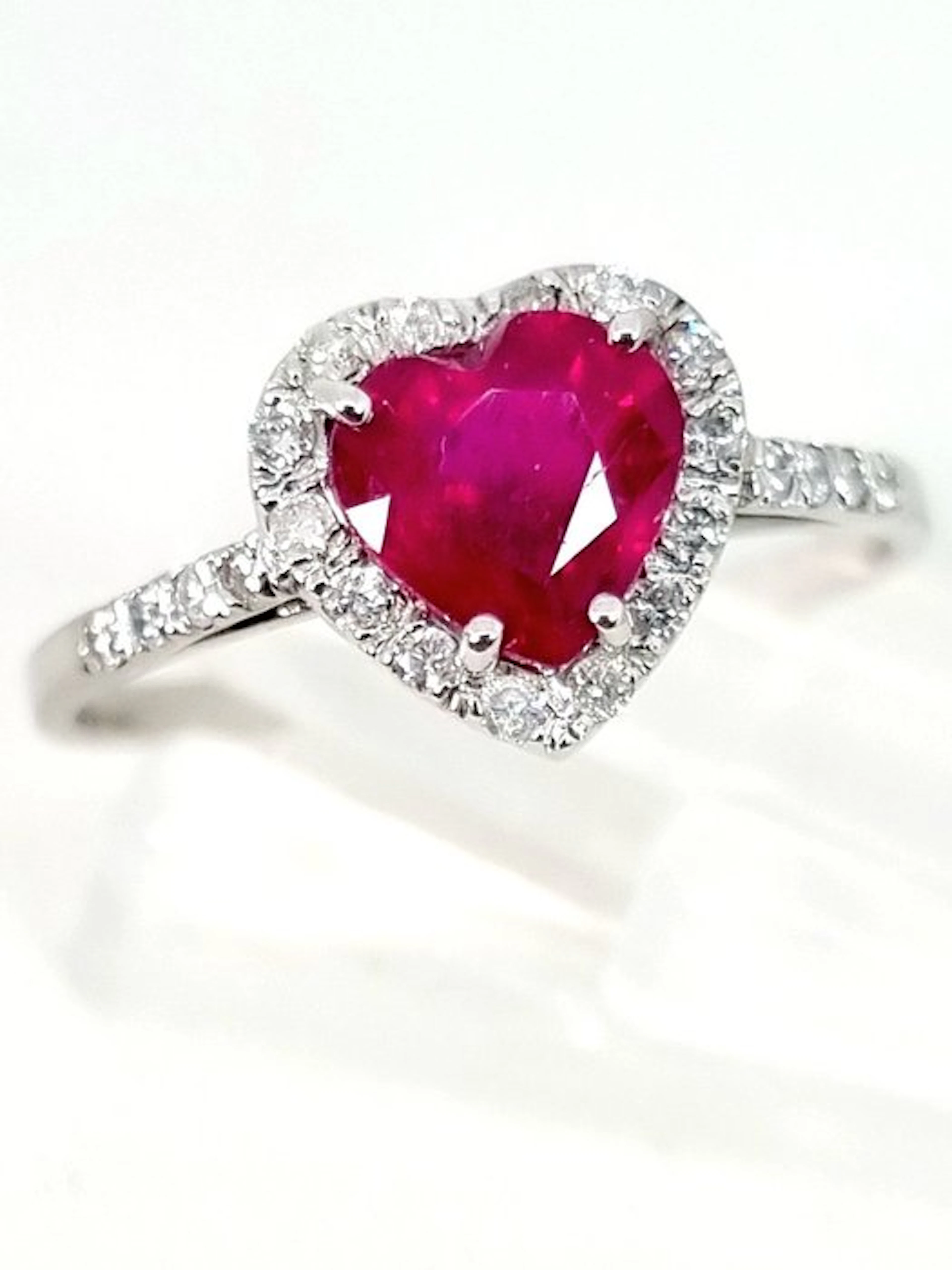 Ring - 18 kt. White gold Ruby - Diamond