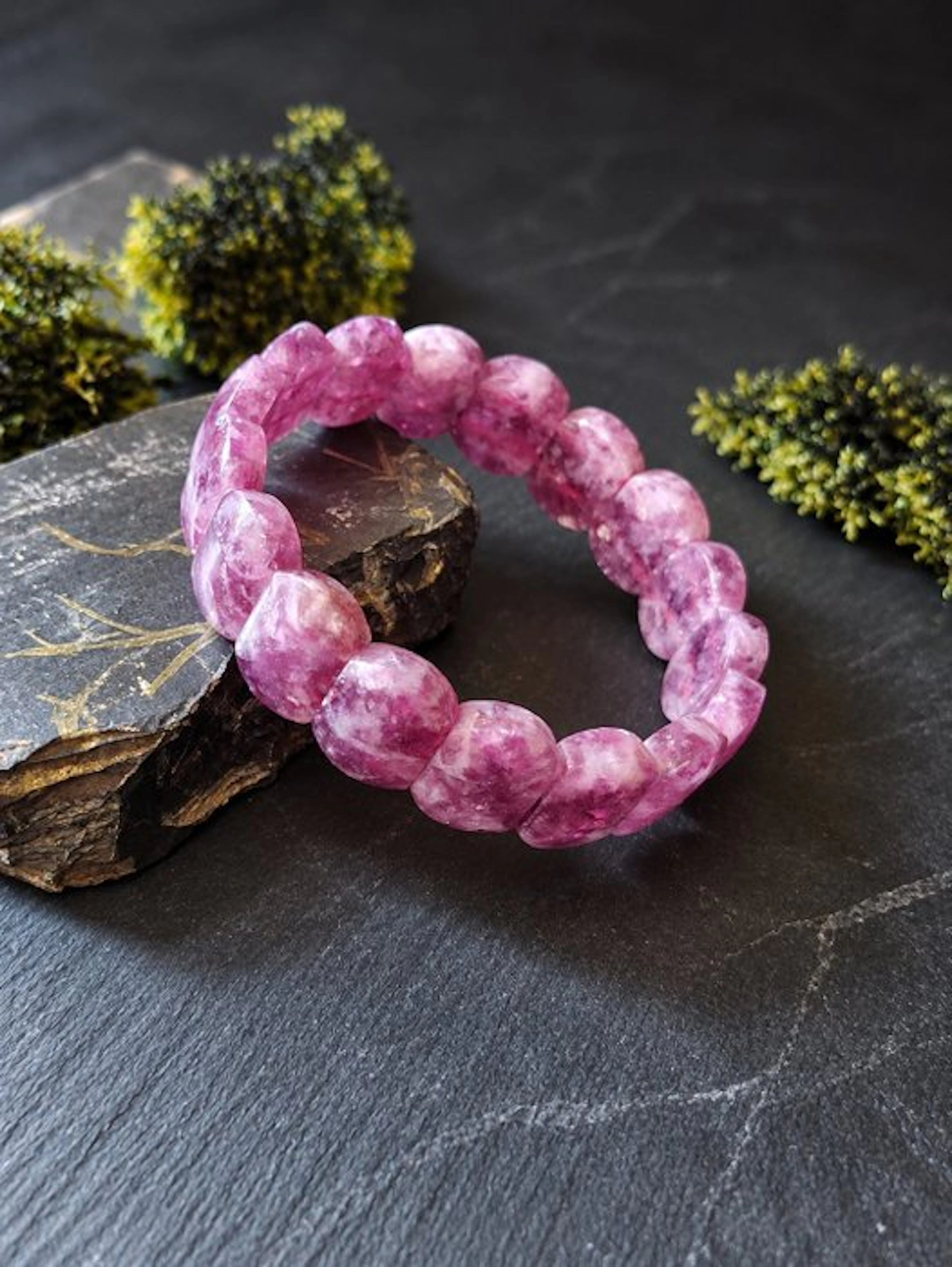 Precious Lepidolite Bracelet - Purple Tonality- 40 g - (1)
