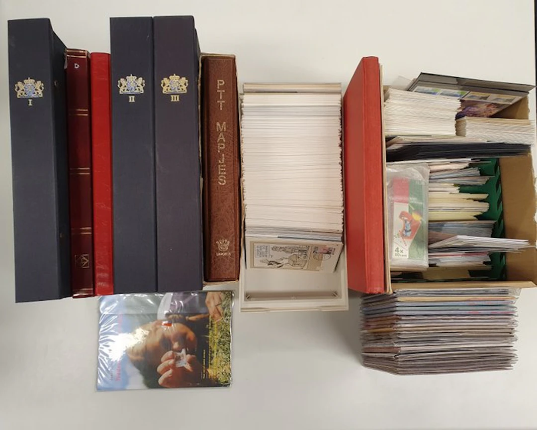 Netherlands 1867/2000 - Collection in 8 albums...