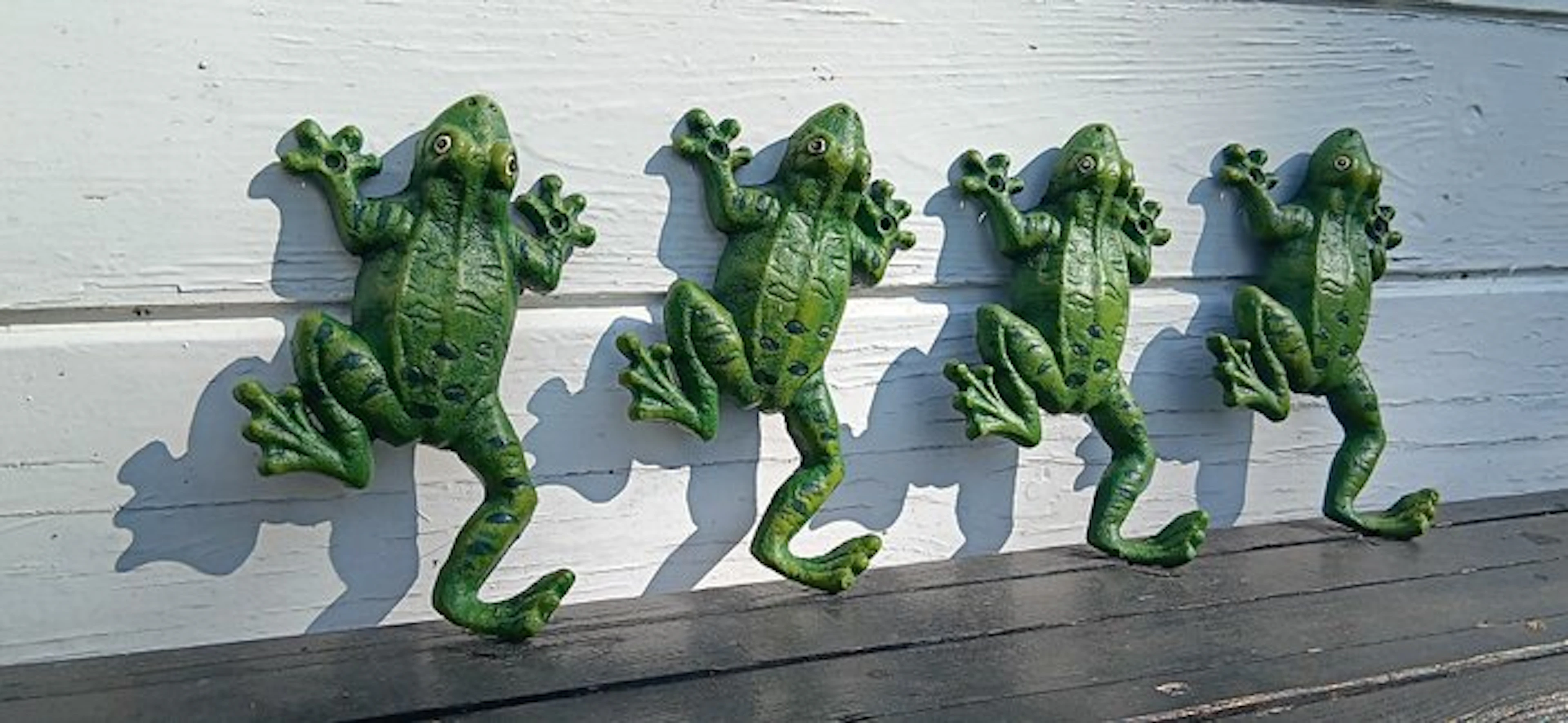 Sculpture, kapstokhaken kikkers - 17 cm - Cast iron