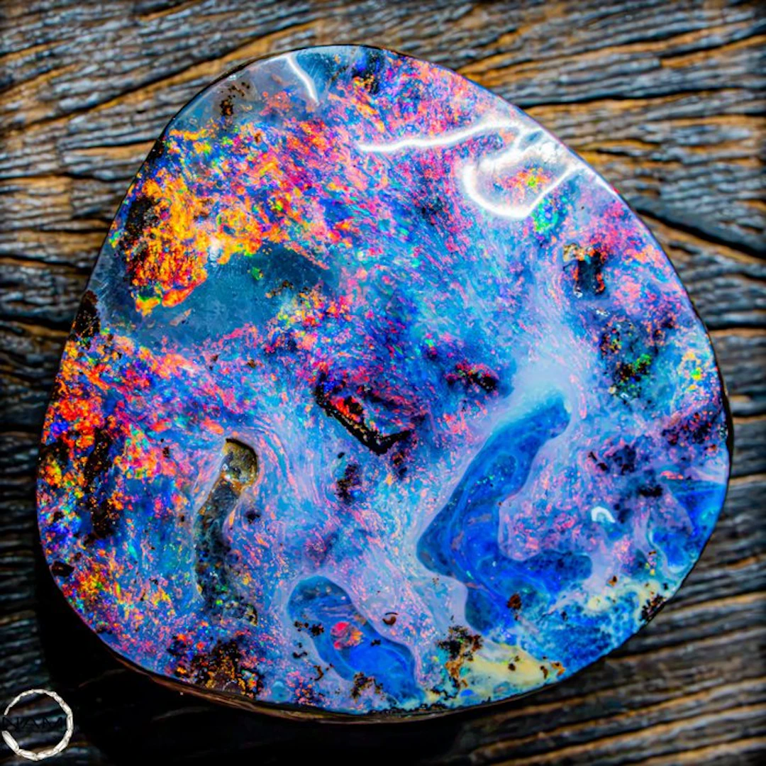 Australian Boulder Opal Pendant – Radiant Play of Color...