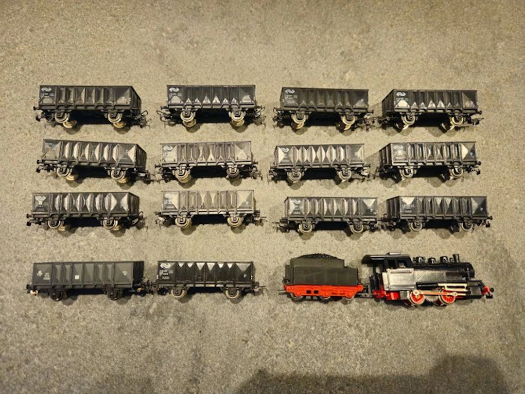 Piko H0 - Model train (16) - Set of used wagons and a...
