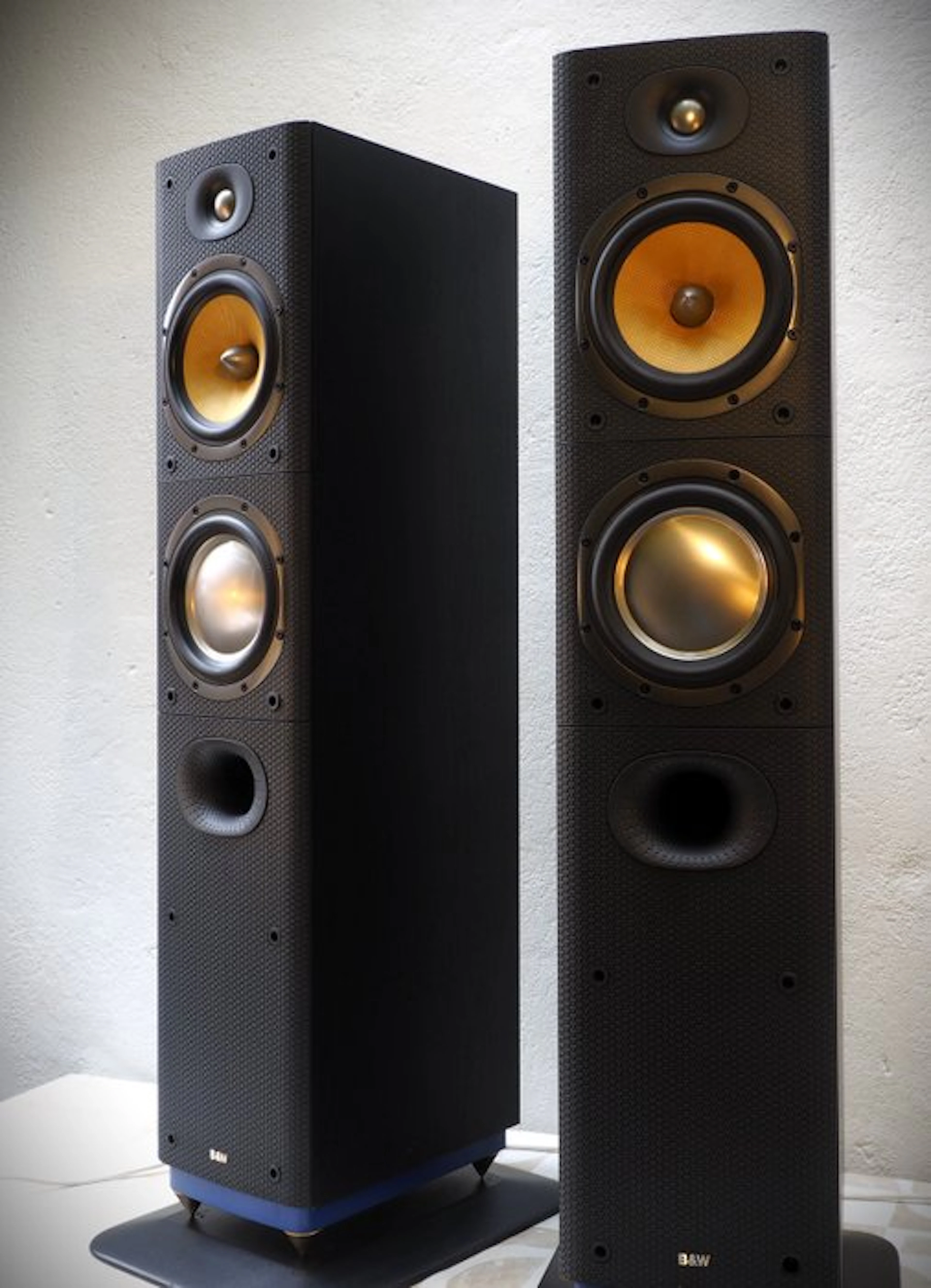Bower & Wilkins - DM603 / 2.5-Way Vented-Box Floorstanding Speaker set