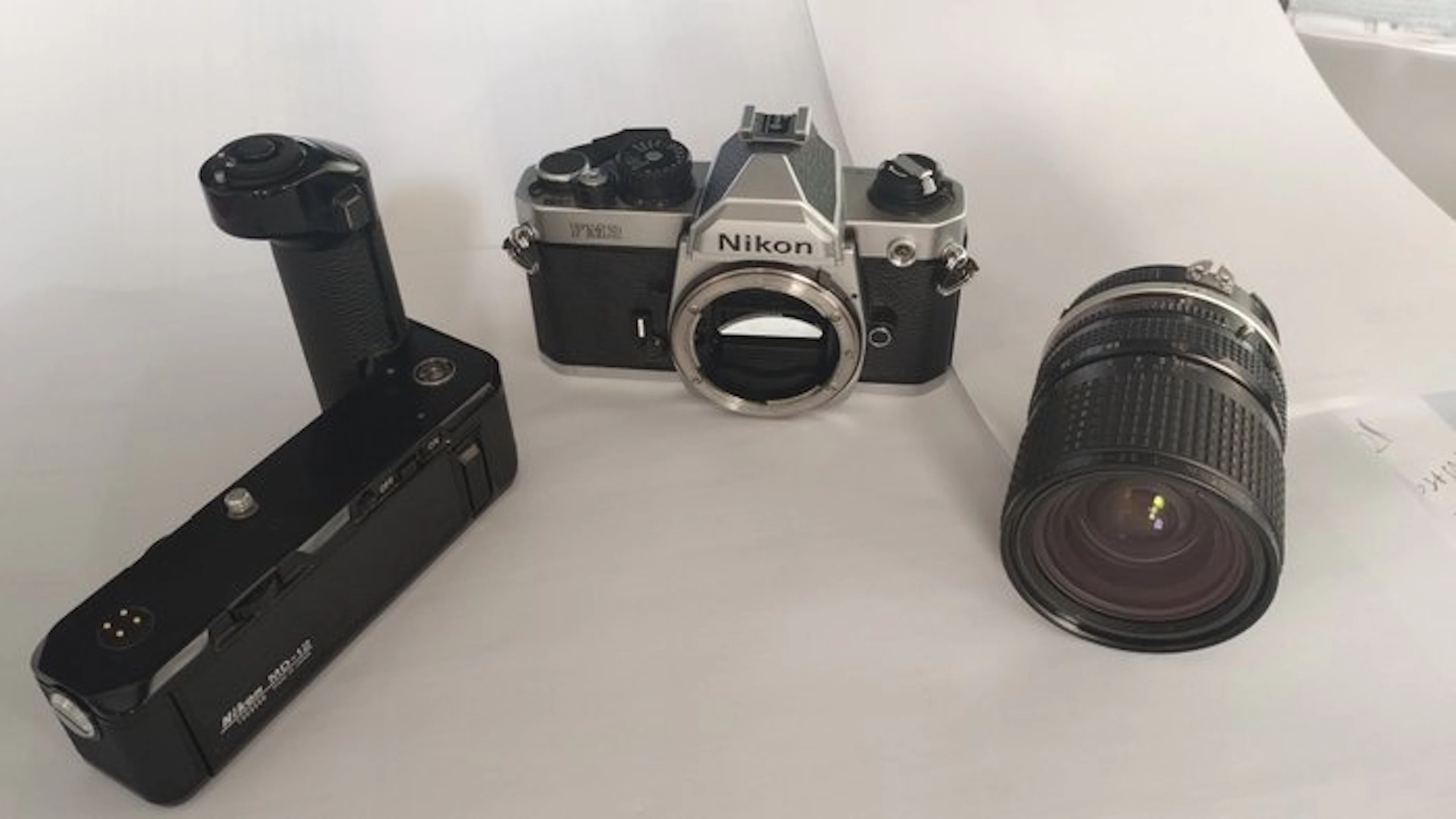 Nikon FM2 +Nikkor 28-85mm + Nikon MD-12 Analogue camera