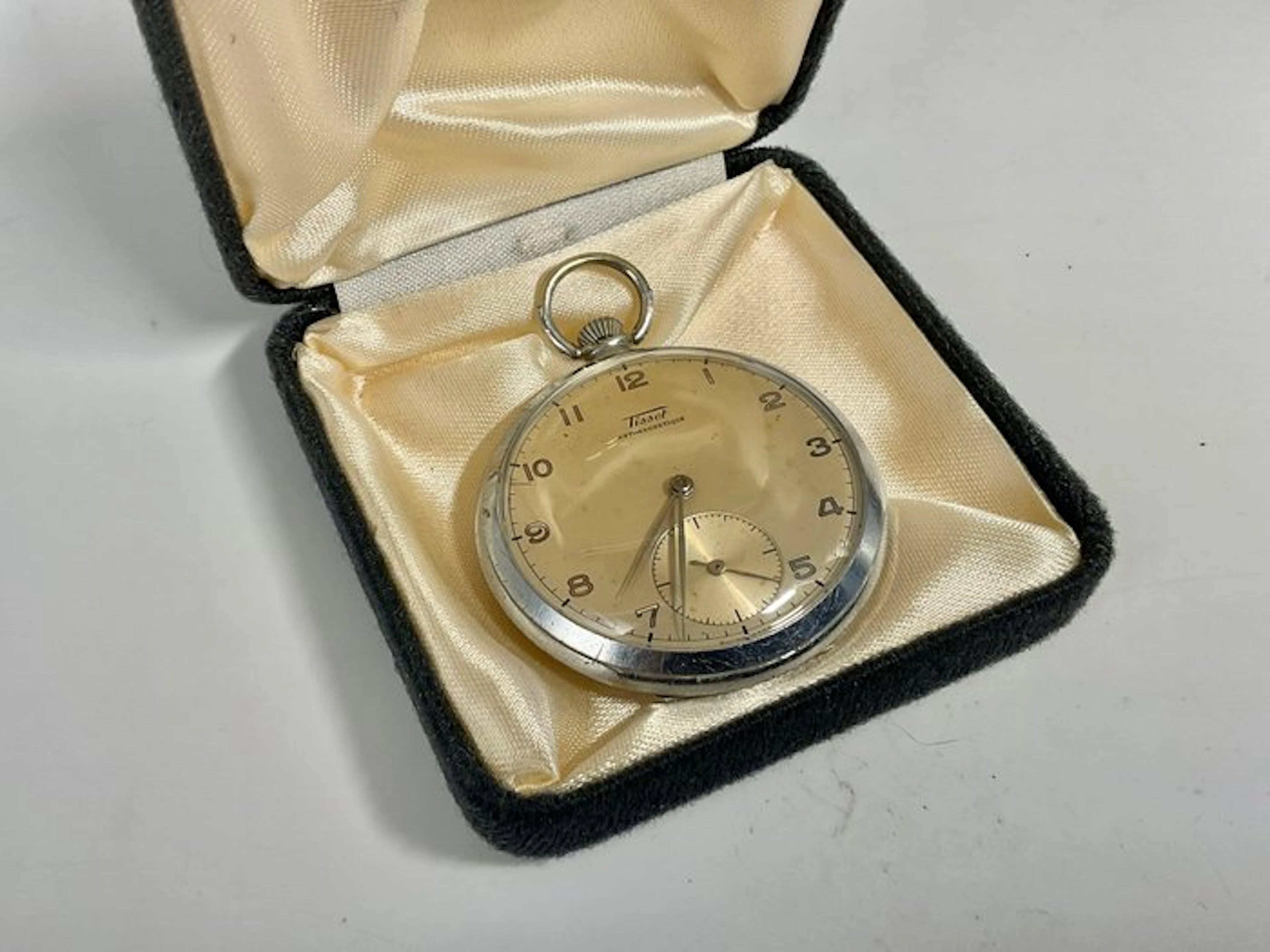 Tissot Metallo . 15J . 1940 . Con scatola . Revisionato . - 1900-1949