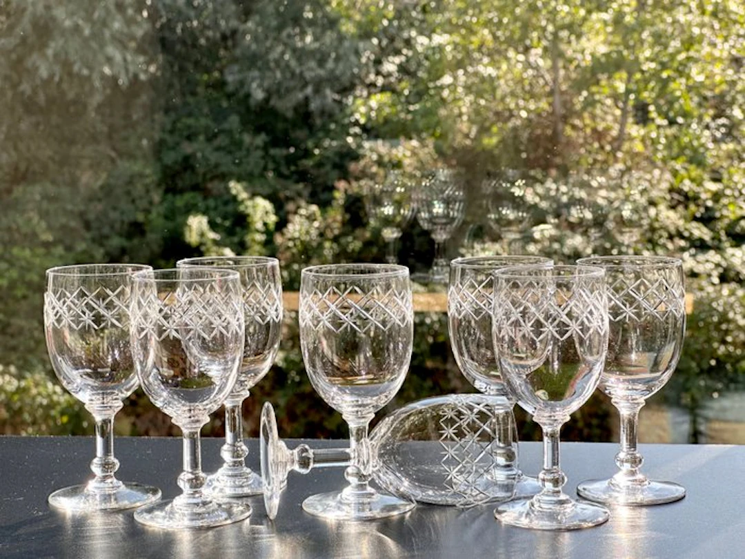 Baccarat - Wine glass (8) - Art Deco - Sur la Jambe a Pain - Crystal - Rare