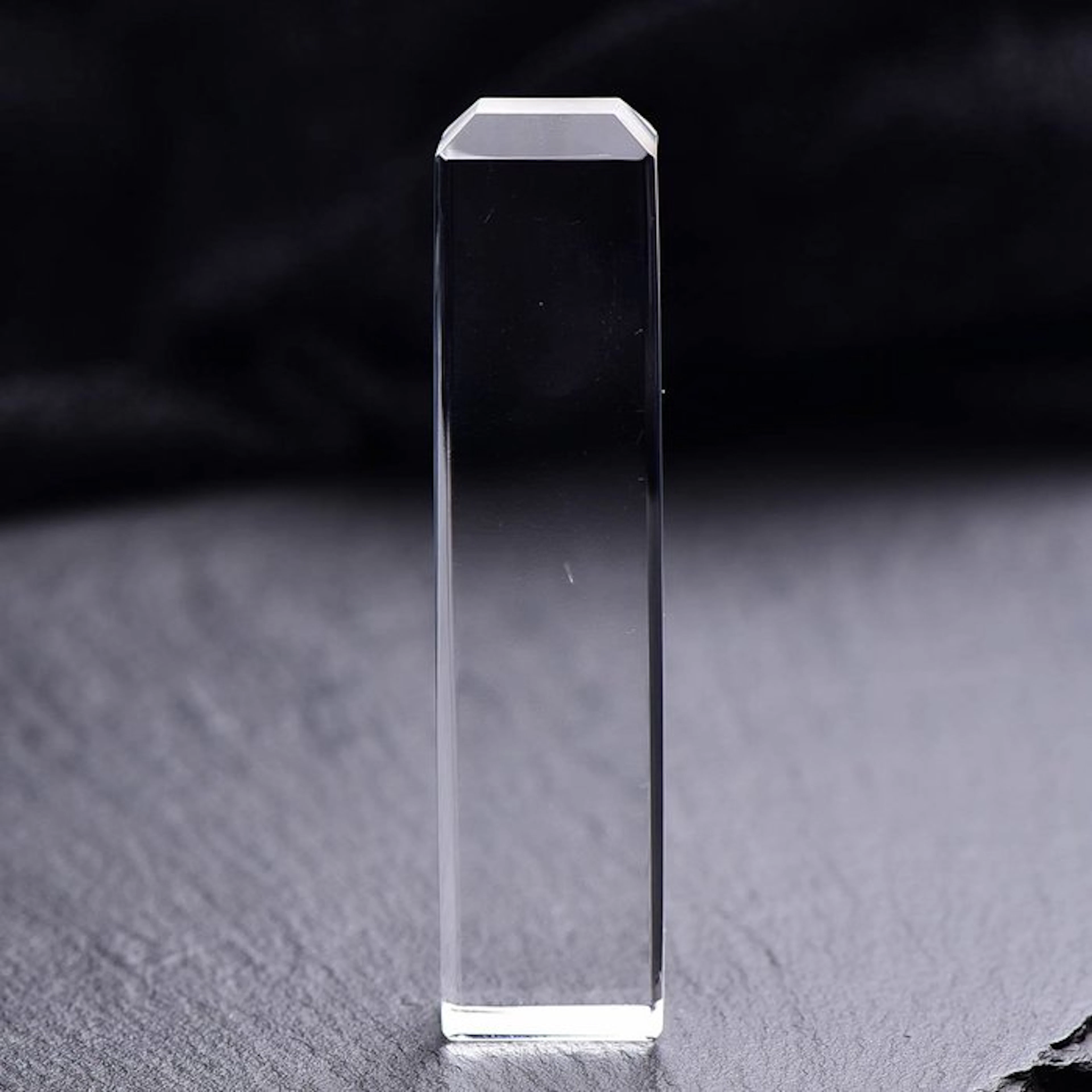 ALGT Certified - Masterful Natural Quartz - Loupe clean...