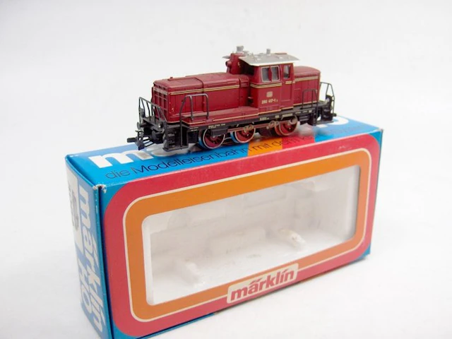 Märklin H0 - 3065 - Diesel locomotive (1) - V260 series with telex - DB