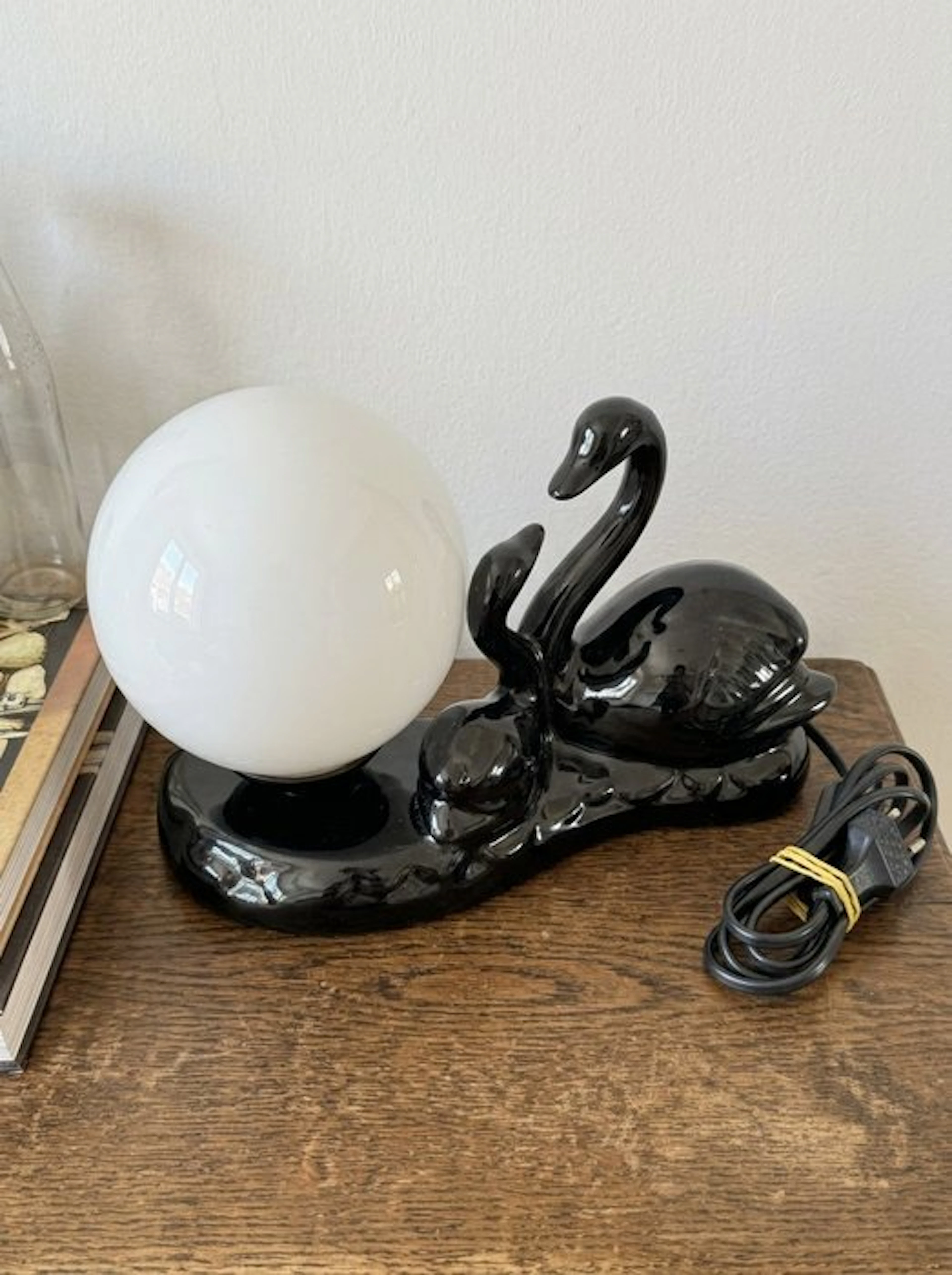 Lampe de Table Sculpturale « Cygne Noir » en Céramique...