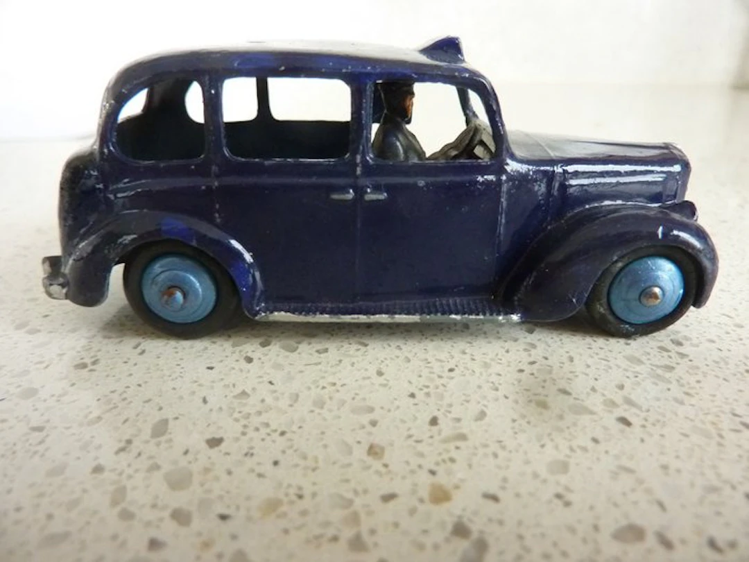 Dinky Toys 1:43 - Model car - Austin Taxi - Blue Austin...