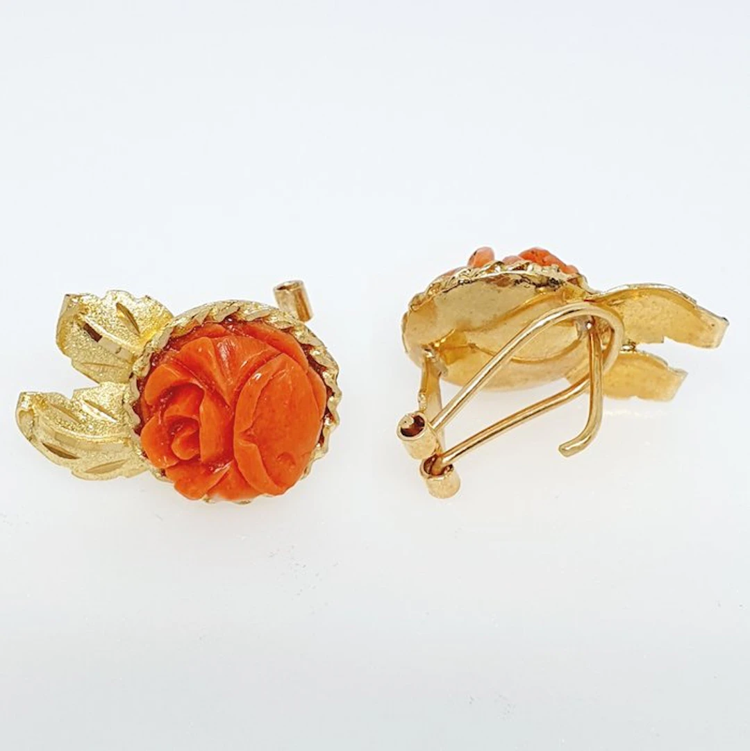 Earrings - 18 kt. Yellow gold Coral