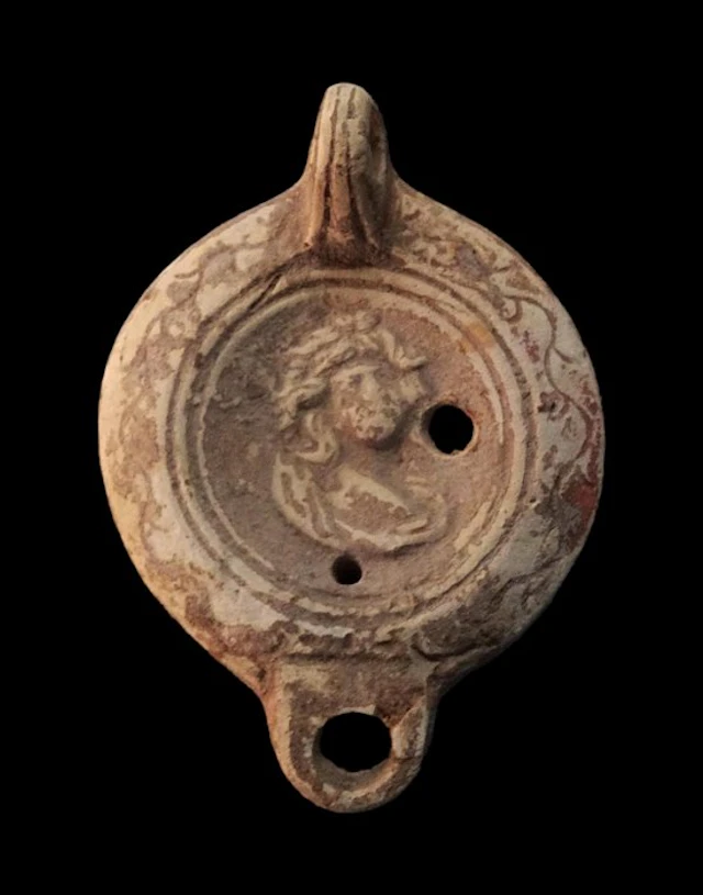 Ancient Roman Terracotta Decorated oil lamp - Medusa...