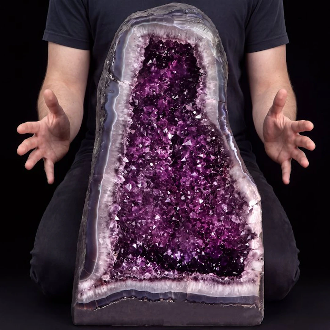 Vivid Amethyst - 49x29x22 cm - XL Cathedral Geode- 31.3 kg