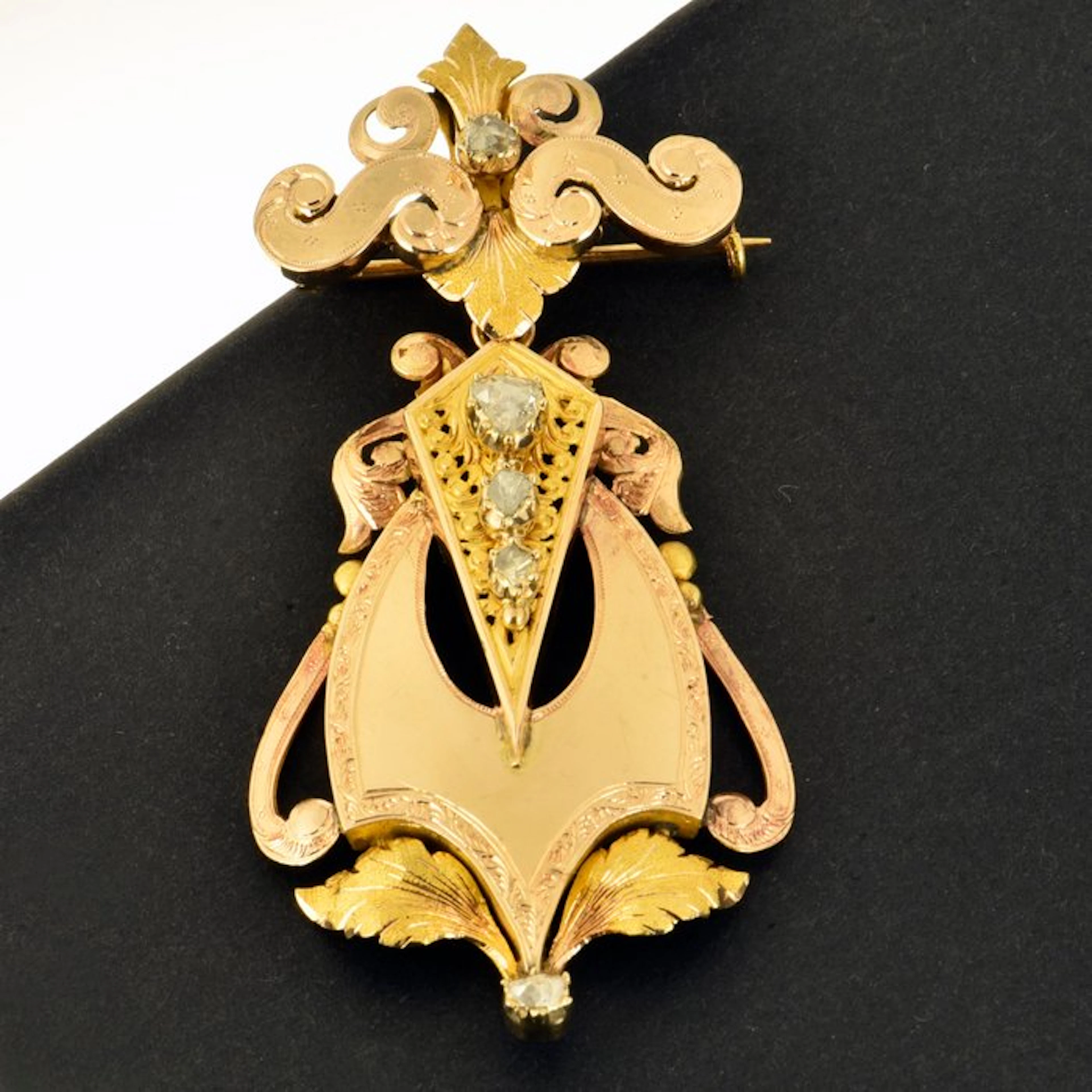 Brooch - 18 kt. Yellow gold Diamond (Natural)
