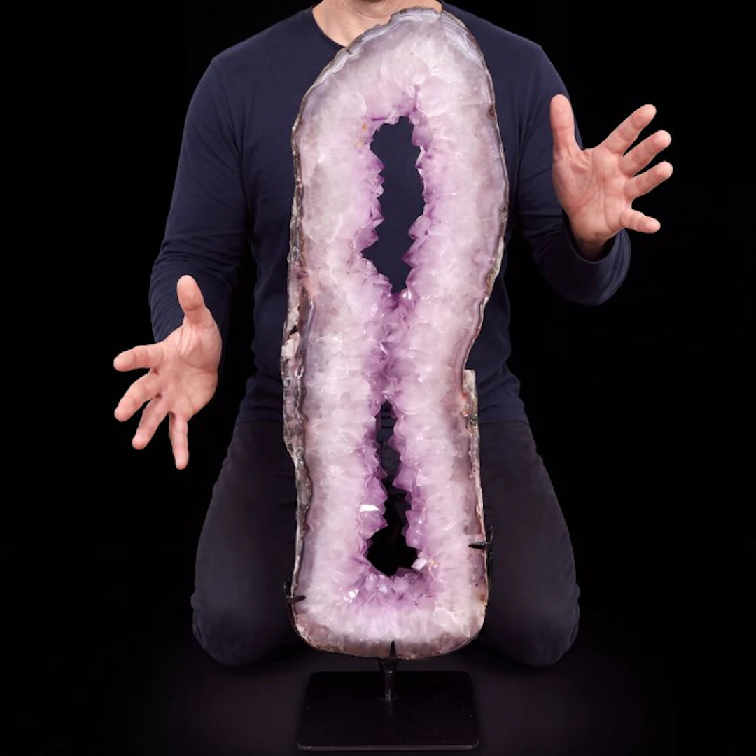 Vivid Amethyst - Interior Geode - 59x18x15 cm- 7.4 kg