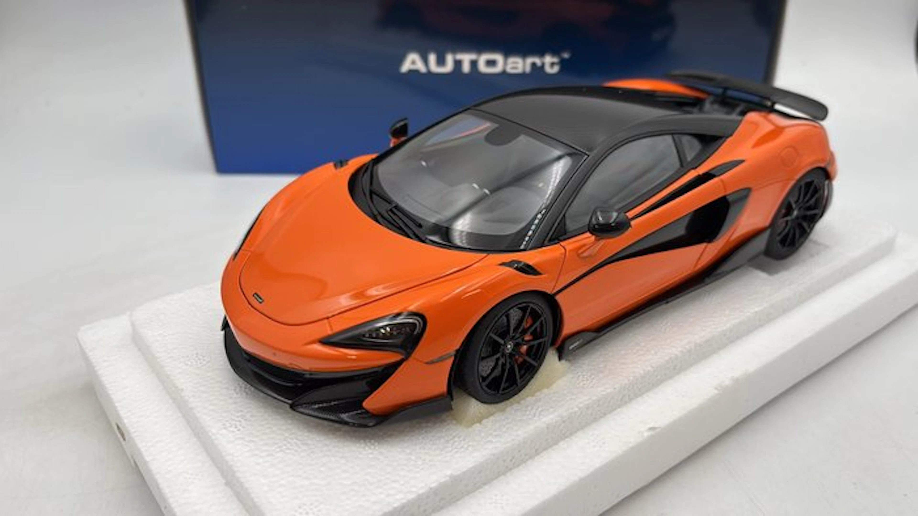Autoart 1:18 - Model car - McLaren 600LT - (cod.G25)
