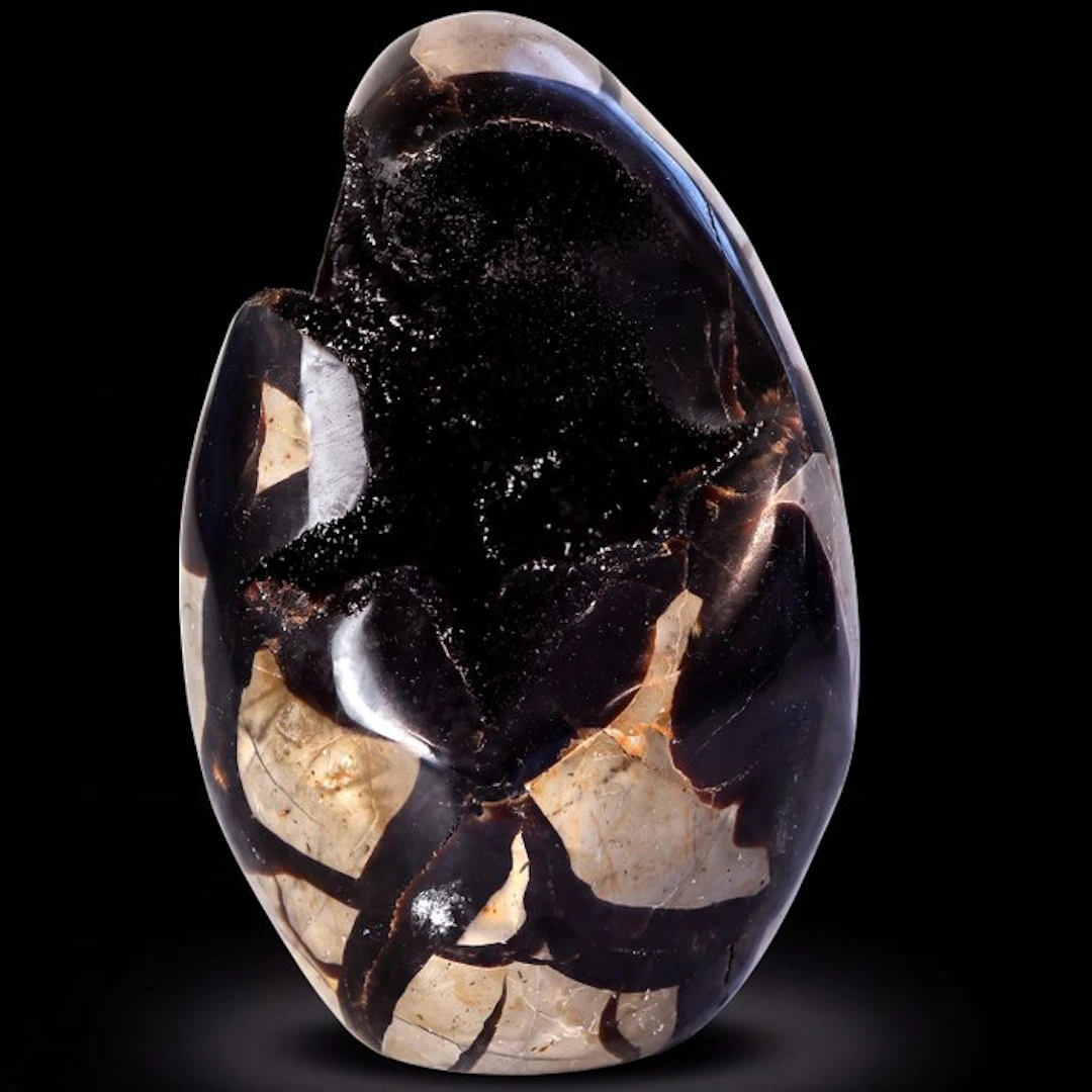 Top Quality - Dragon Egg - Geode- 0.8 kg