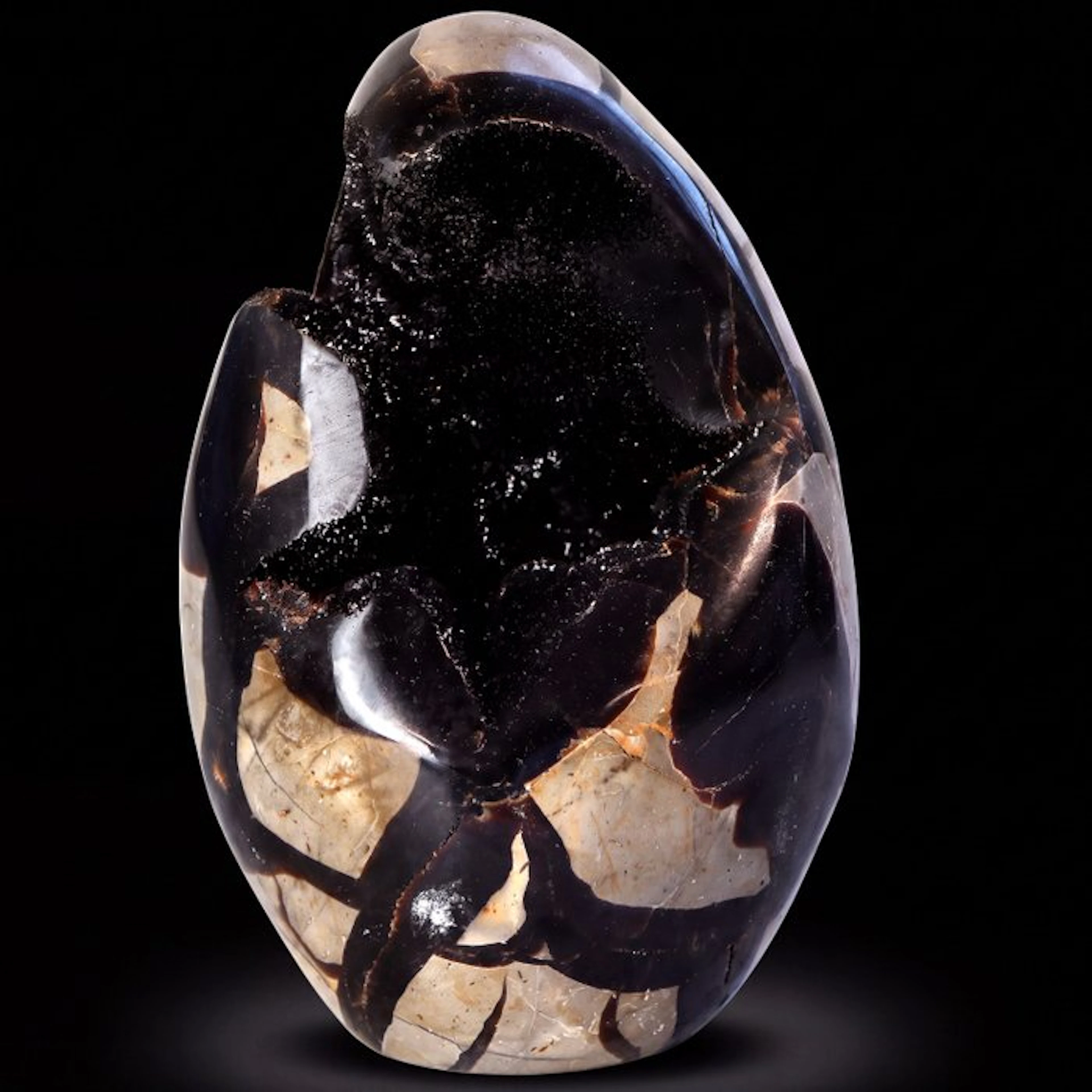 Top Quality - Dragon Egg - Geode- 0.8 kg