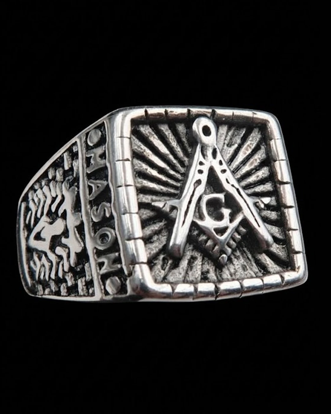 The Grand Architect – Dame Freemason – The Insignia of...