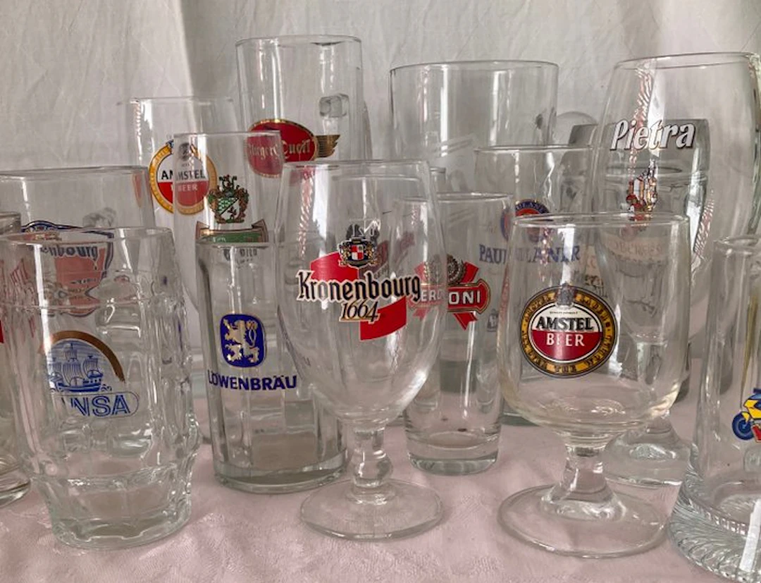 Themed collection - Bellissima collezione di boccali e...