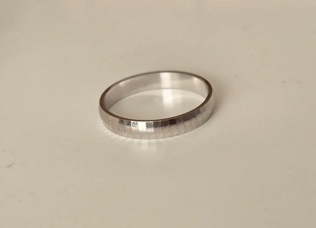 Ring - 18 kt. White gold
