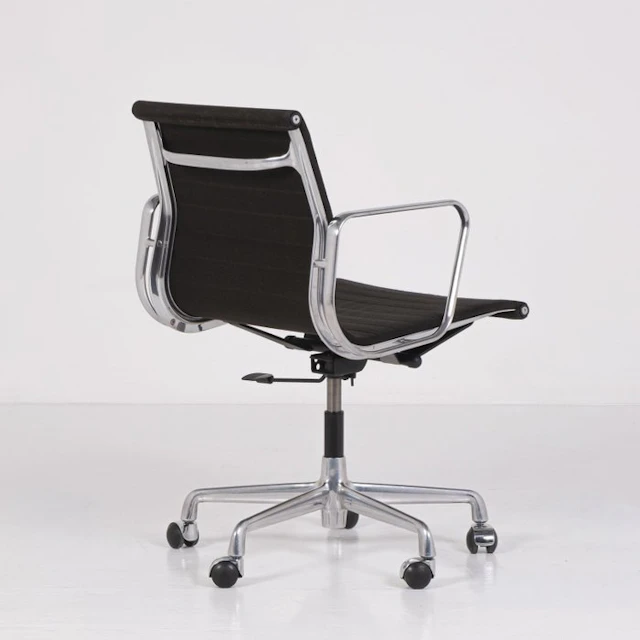 ICF - Charles & Ray Eames - Chair - EA117 - Aluminium, Textile