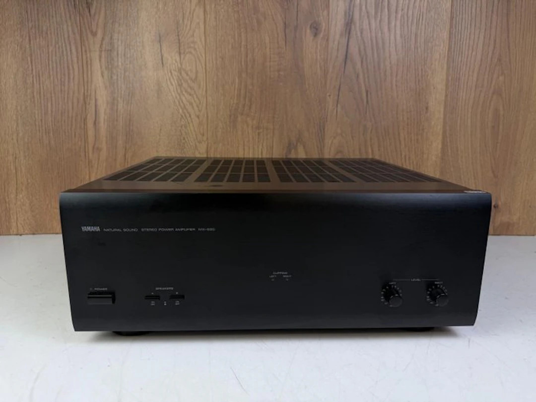 Yamaha - MX-630 Solid state amplifier