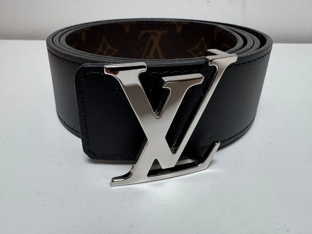 Louis Vuitton - Initiales LV - Belt