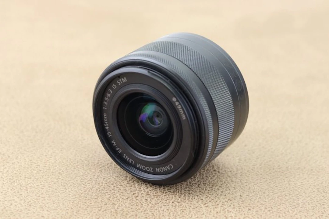 Canon EF-M 15-45mm f/3.5-6.3 IS STM Camera lens