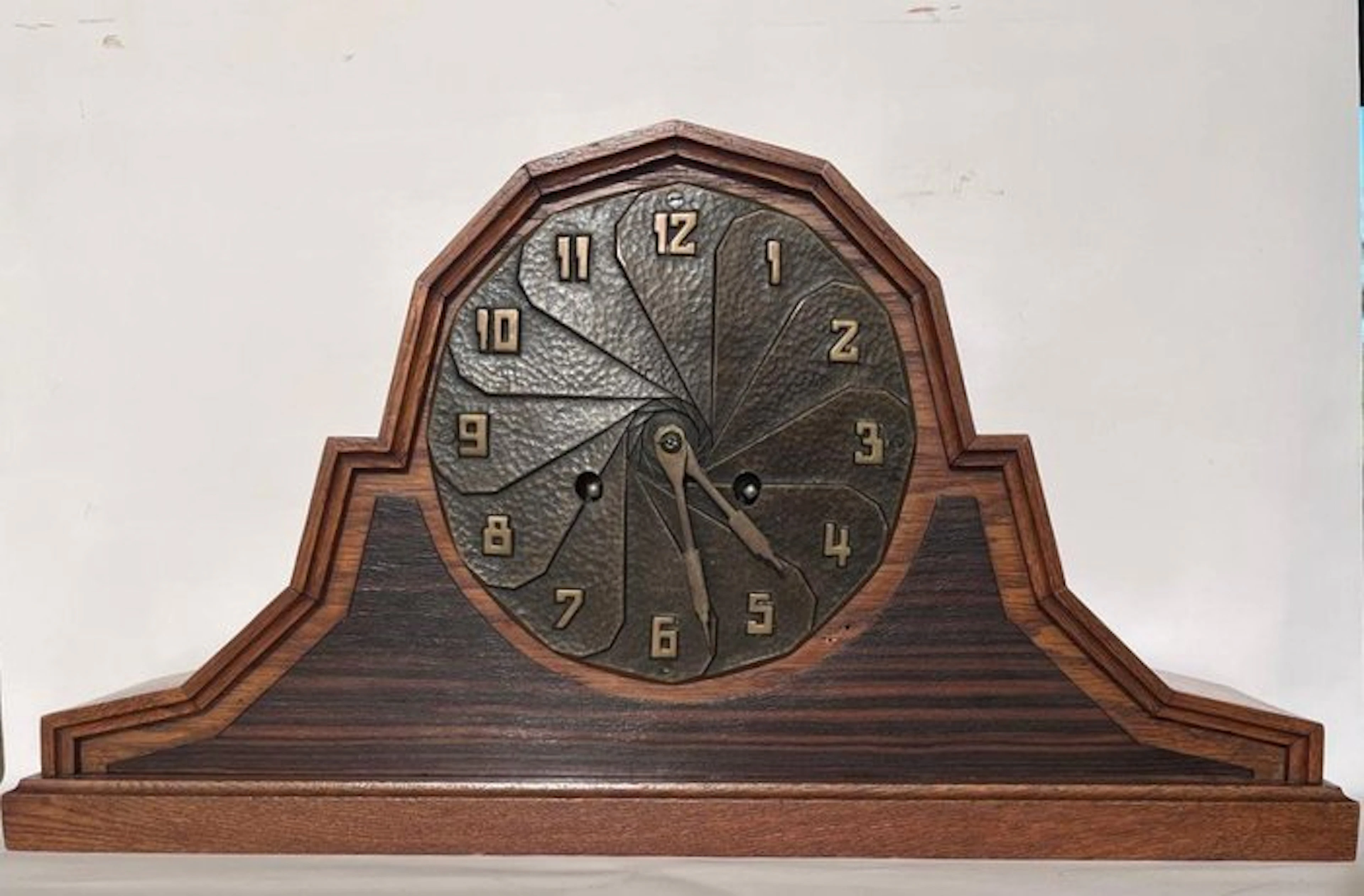 Amsterdam School Clock - Art Deco Wood and bronze - 1930-1940