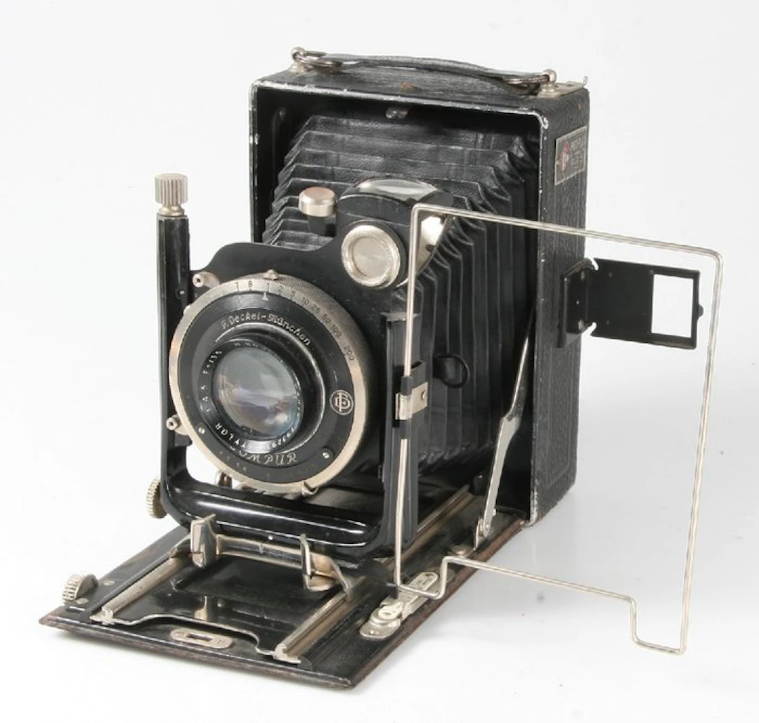 Franse Loop bodem Camera met Roussel Stylor 135mm F4.5 Analogue camera