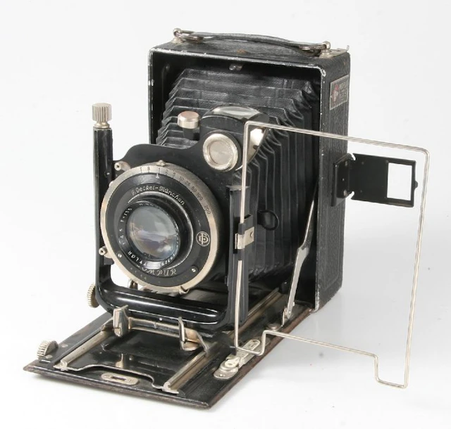 Franse Loop bodem Camera met Roussel Stylor 135mm F4.5 Analogue camera