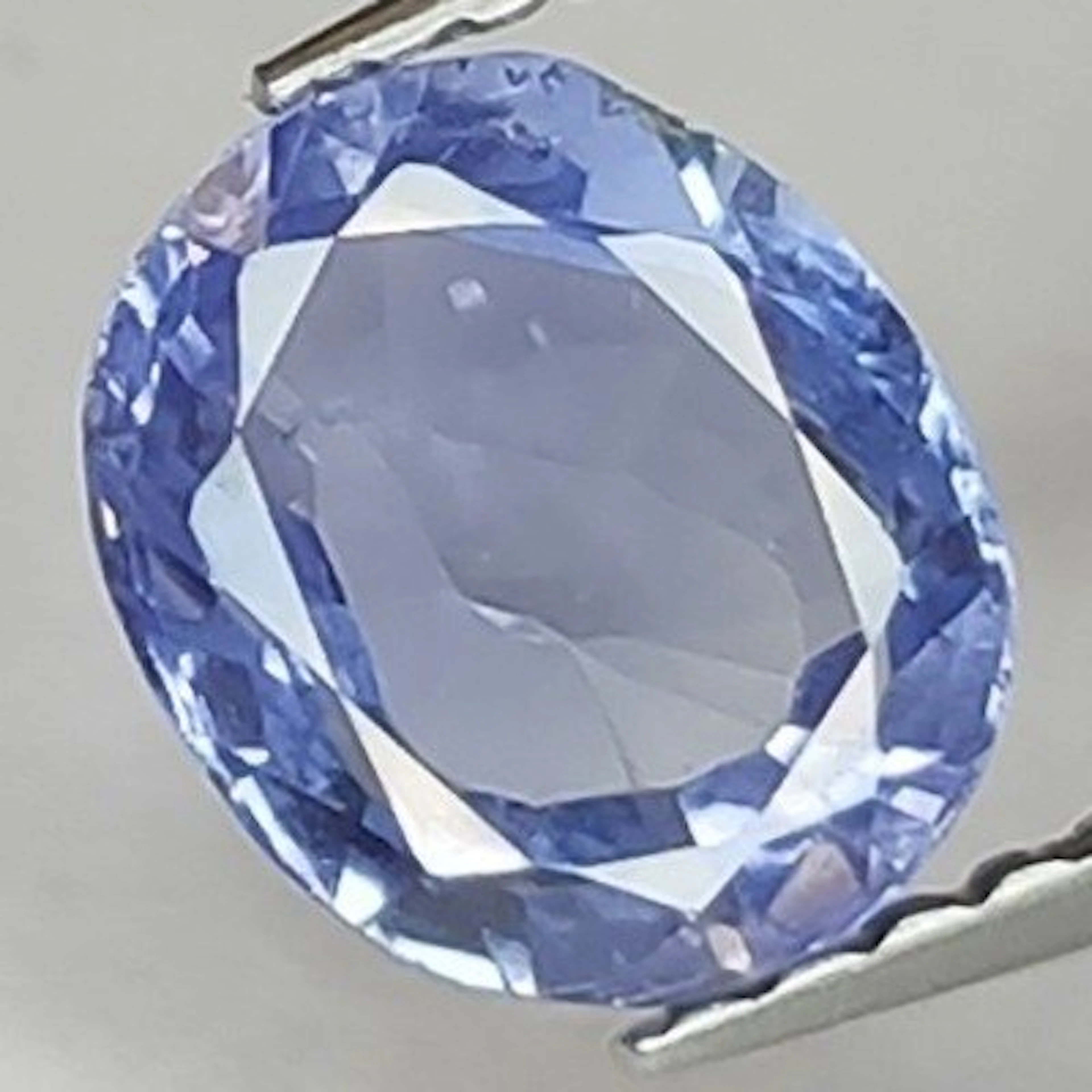 1 pcs Blue Sapphire - 1.39 ct - Antwerp Laboratory for...