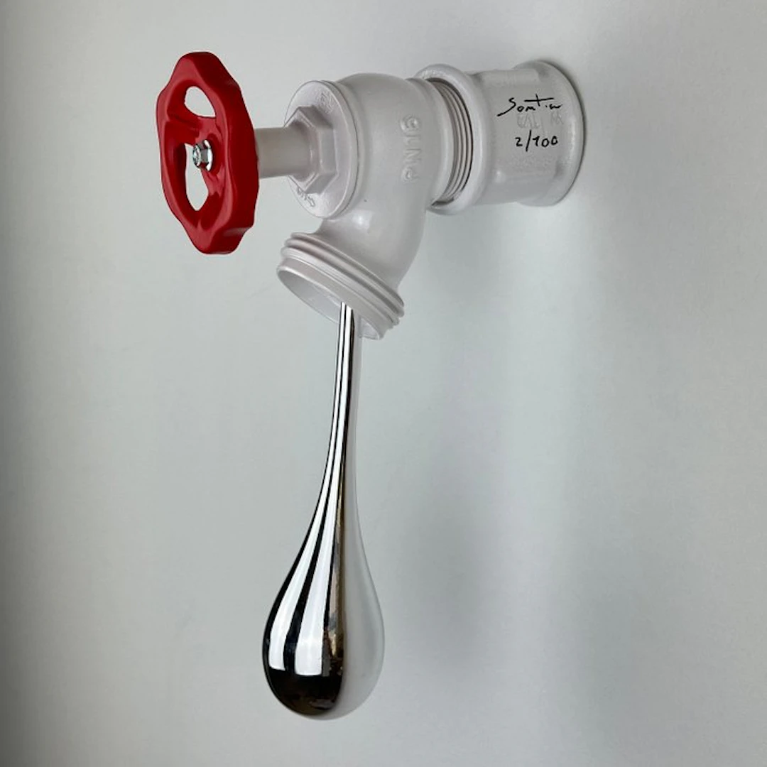 Santicri (1992) - Sculpture, Running out - 26 cm - Resin
