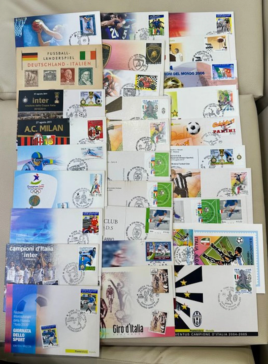 Italy - A large collection of over 200 items