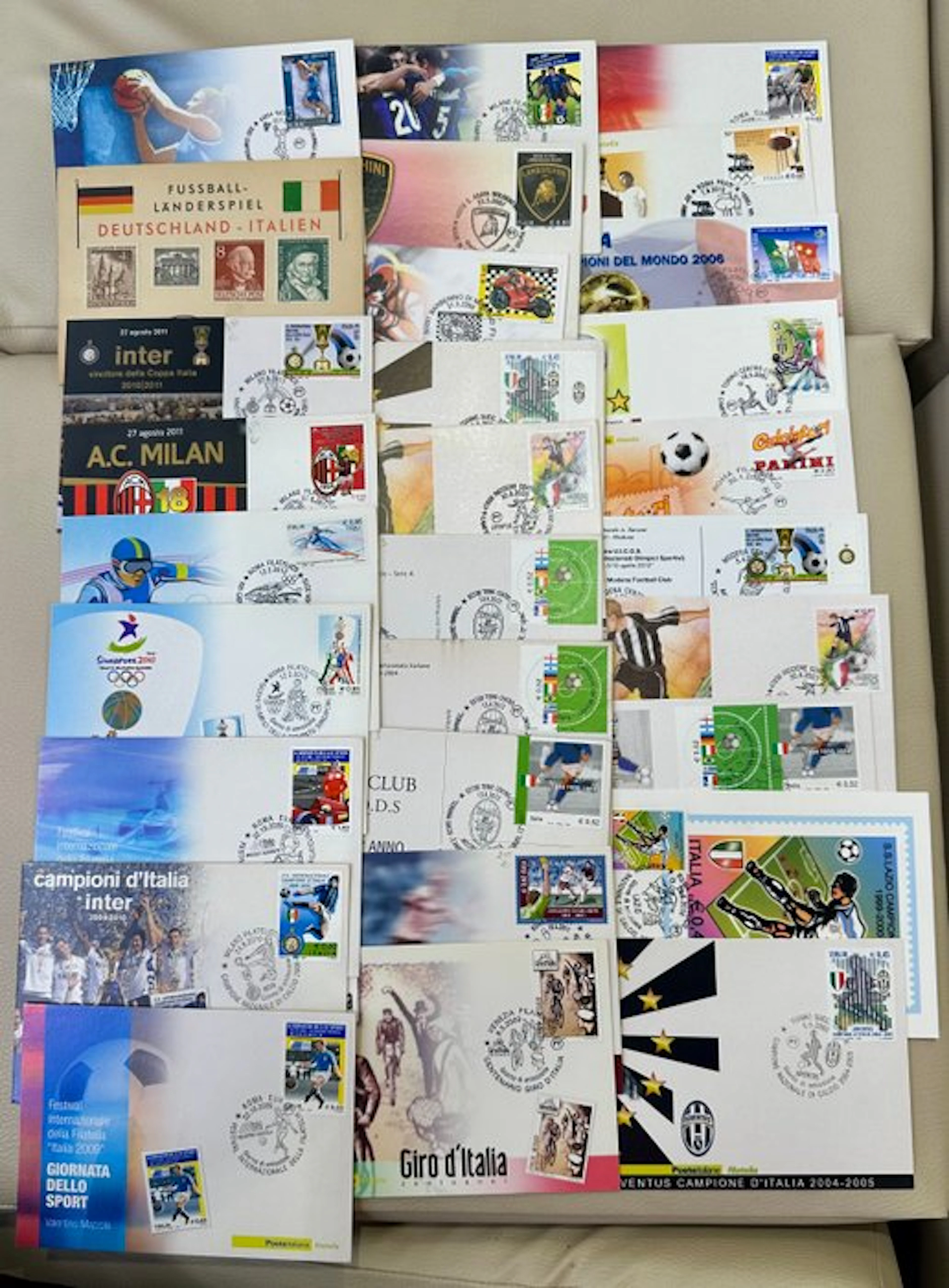 Italy - A large collection of over 200 items