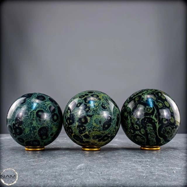 Kambaba Jasper Sphere Set – Fascinating natural art with...
