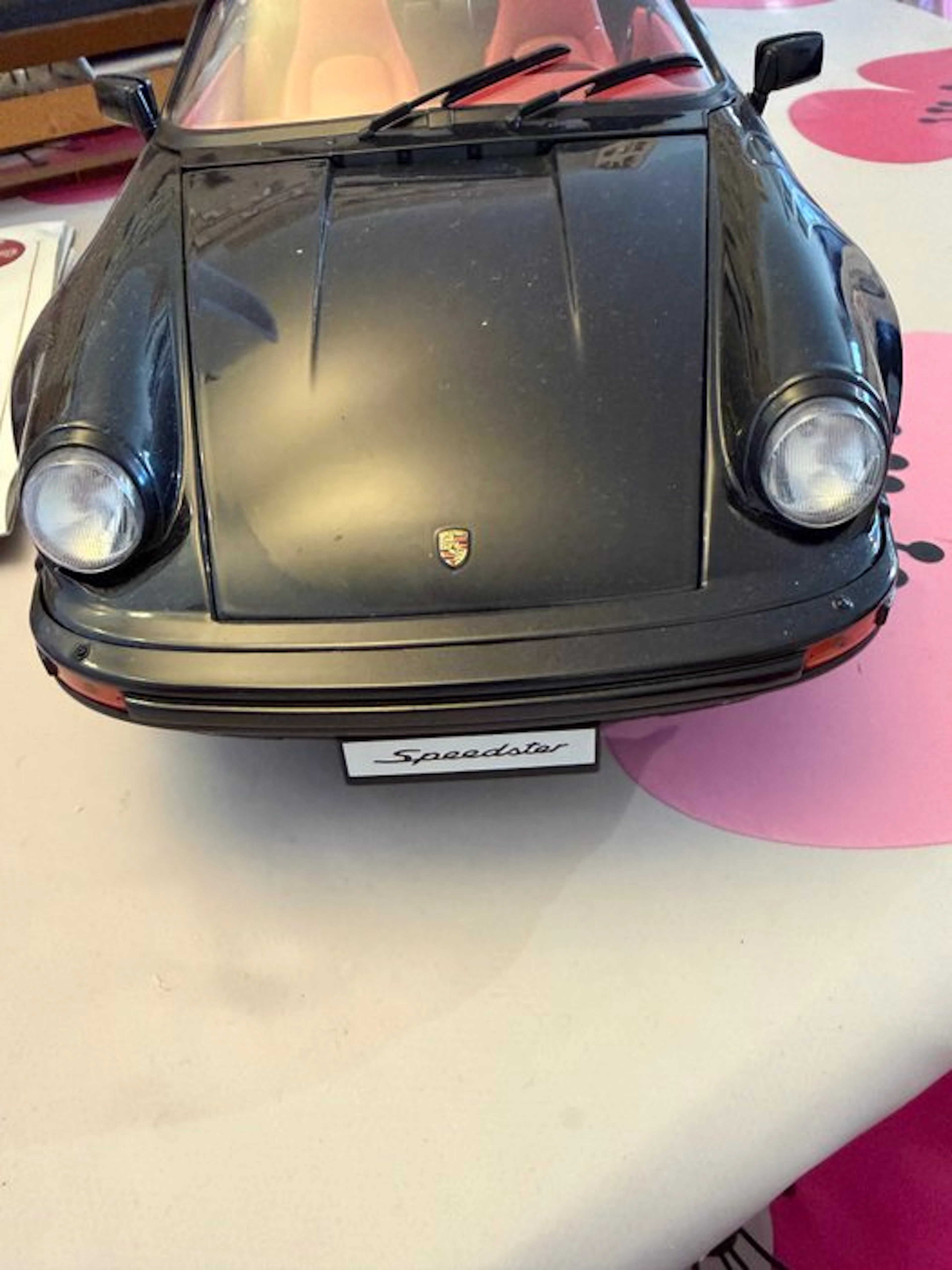 Schuco 1:12 - Model car - Porsche 911 Speedster