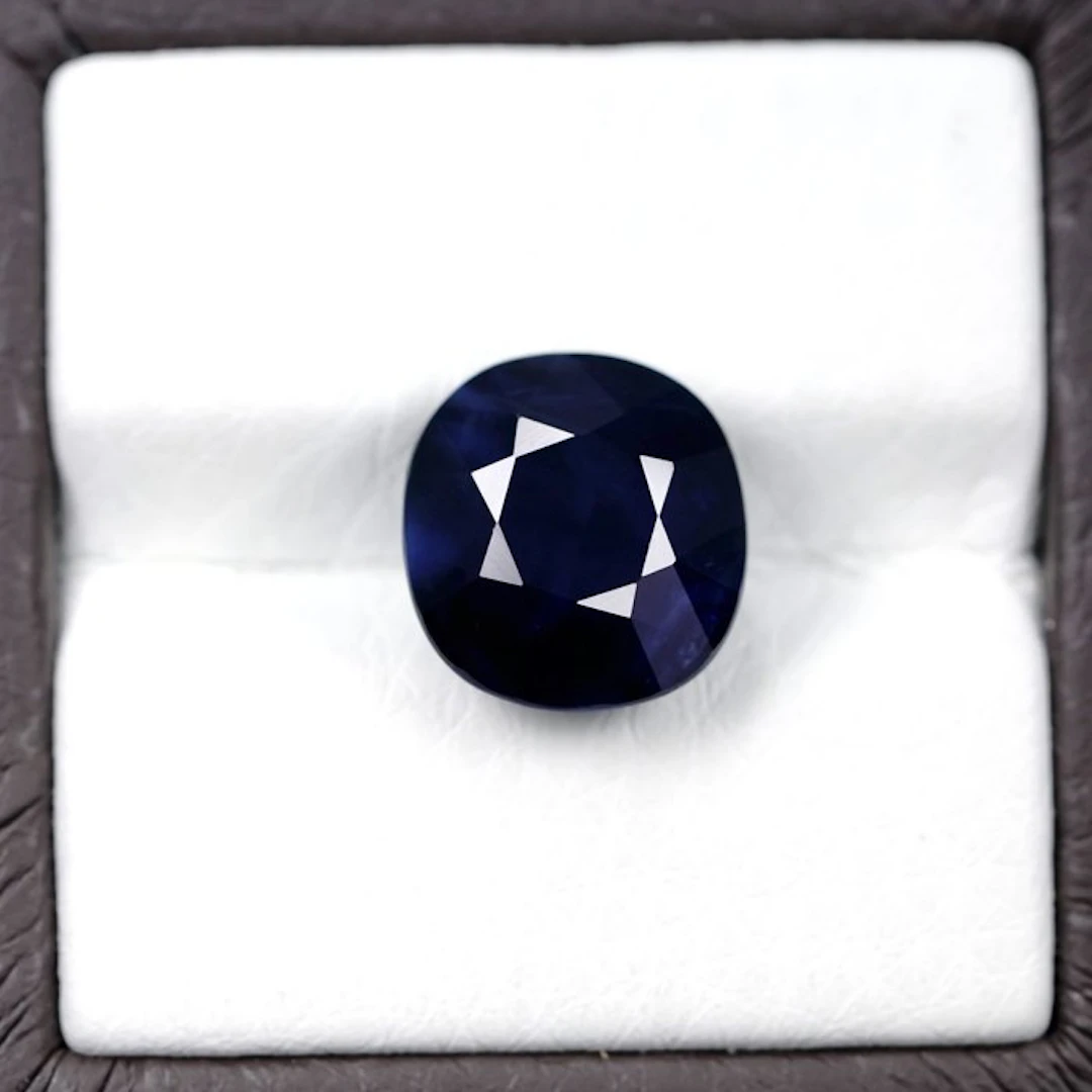 1 pcs Blue Sapphire - 6.84 ct - Lotus Gemology