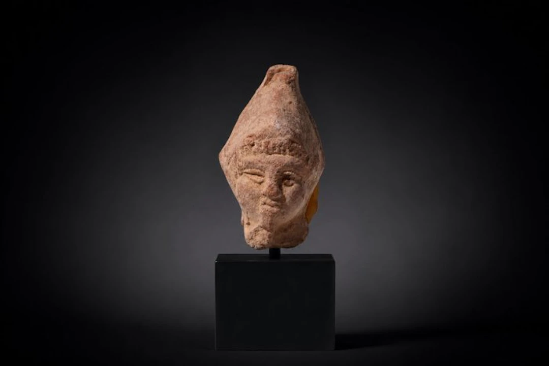 Ancient Greek female terracotta head - 4 cm