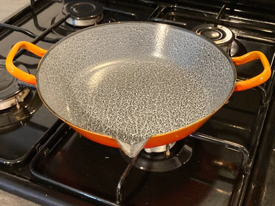 Baking dish - source, Enamel