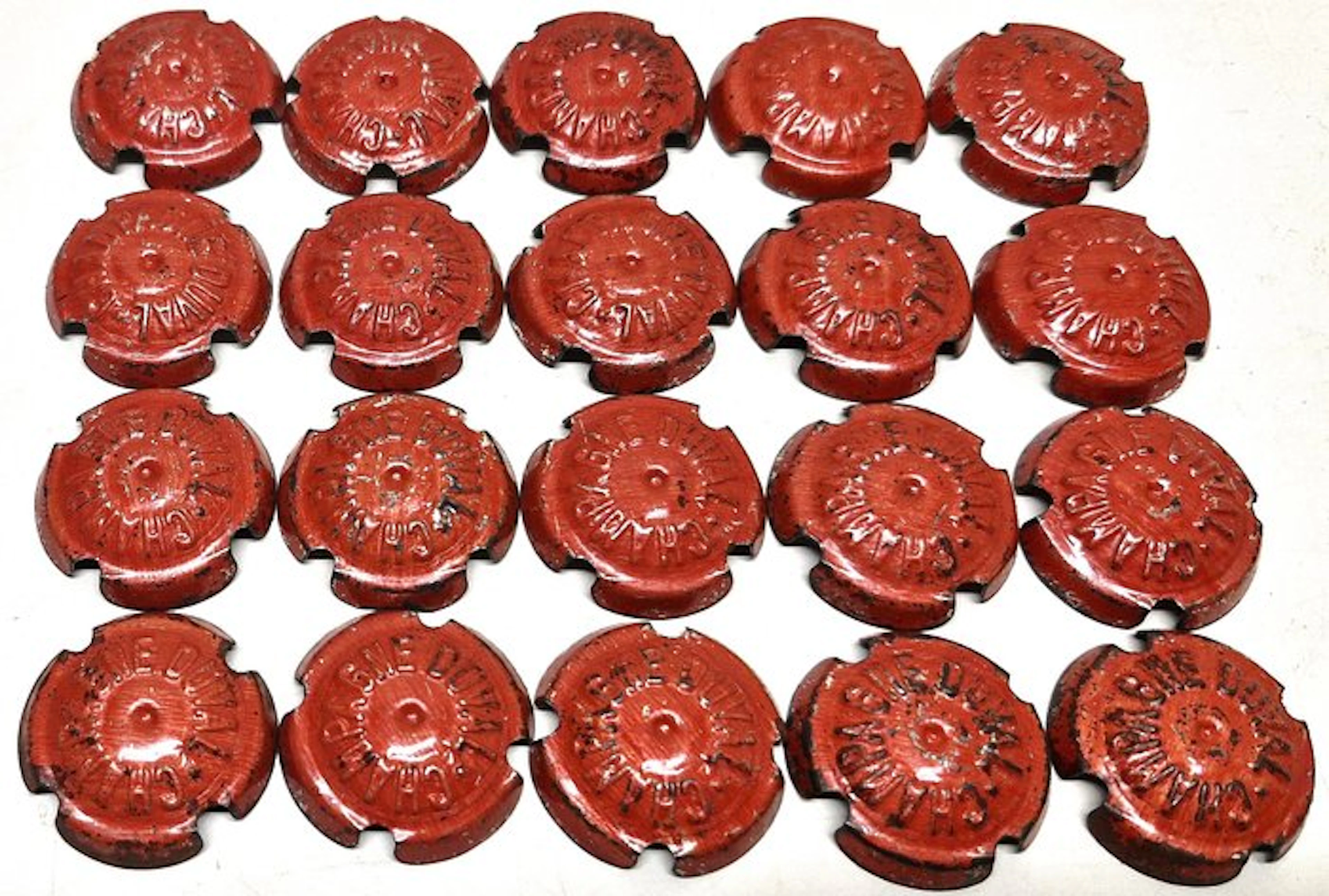 Champagne capsule collection - Lot of DUVAL Champagne capsules with notches