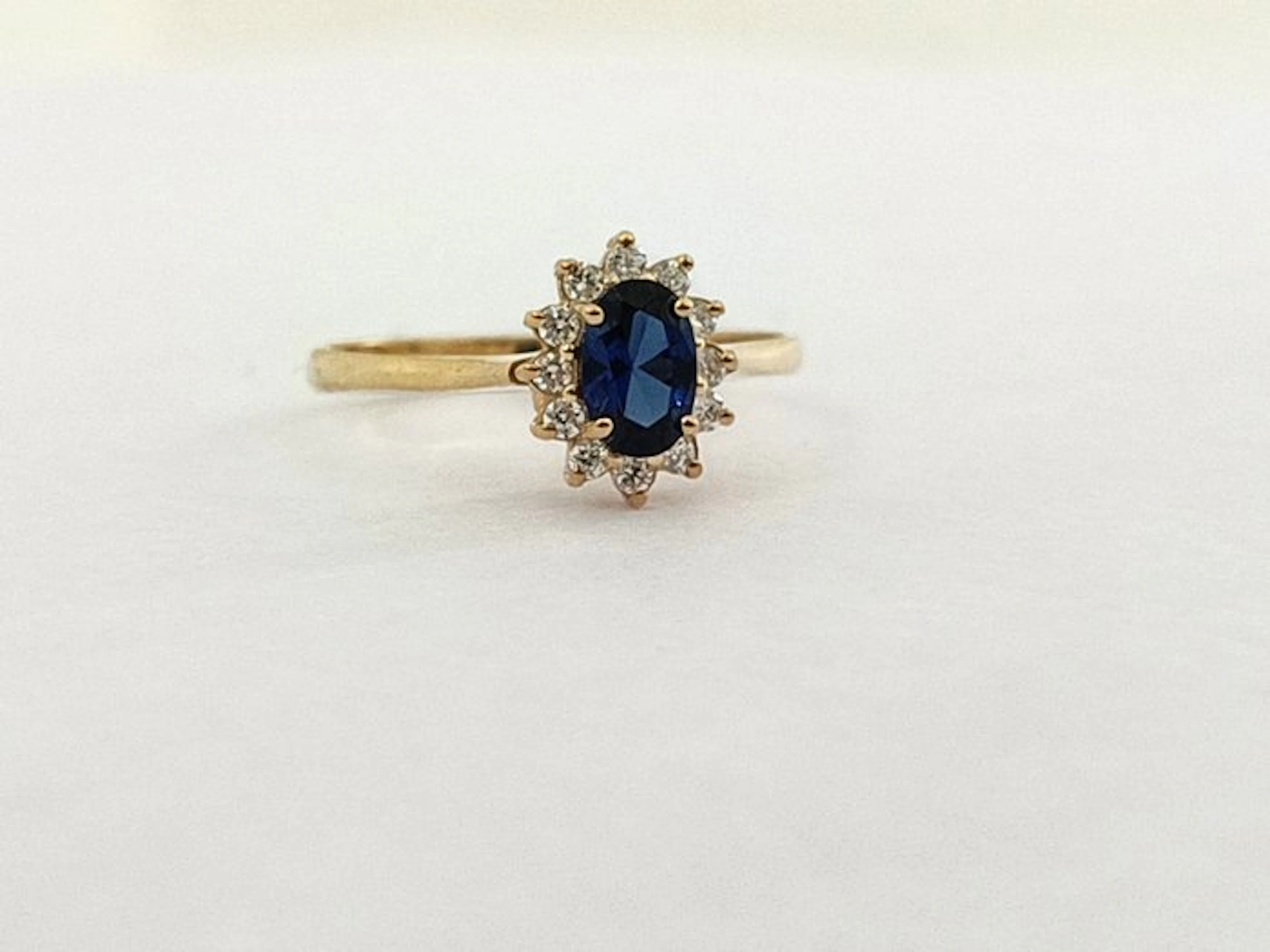 Ring - 18 kt. Yellow gold Diamond (Natural) - Sapphire