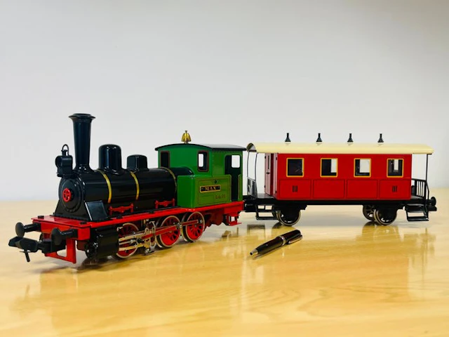 Märklin 1 (1:32) - Model train (2) - MAXI LOK 01 96006410