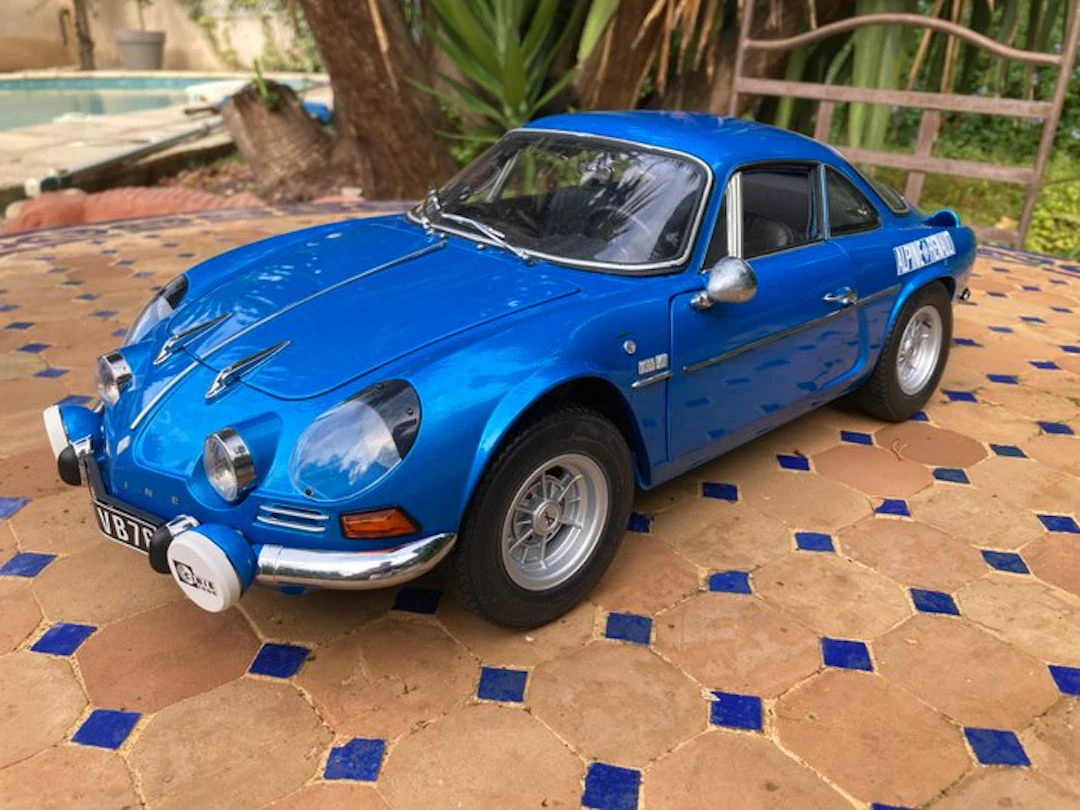 Eaglemoss 1:8 - Model car - Alpine 1600 S